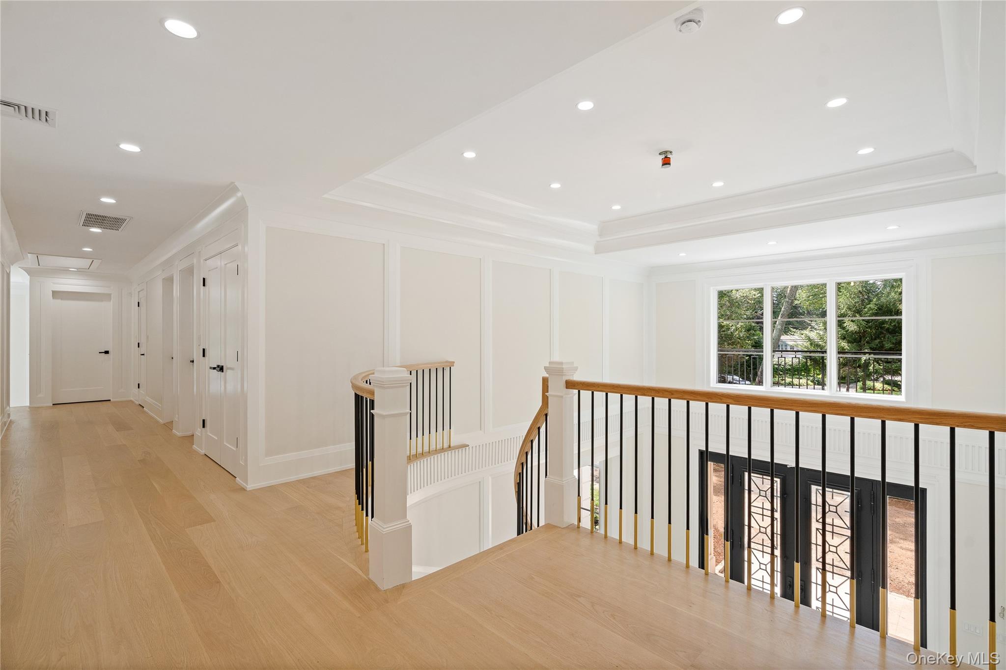 12 Quaker Ridge Drive, Brookville, NY 11545