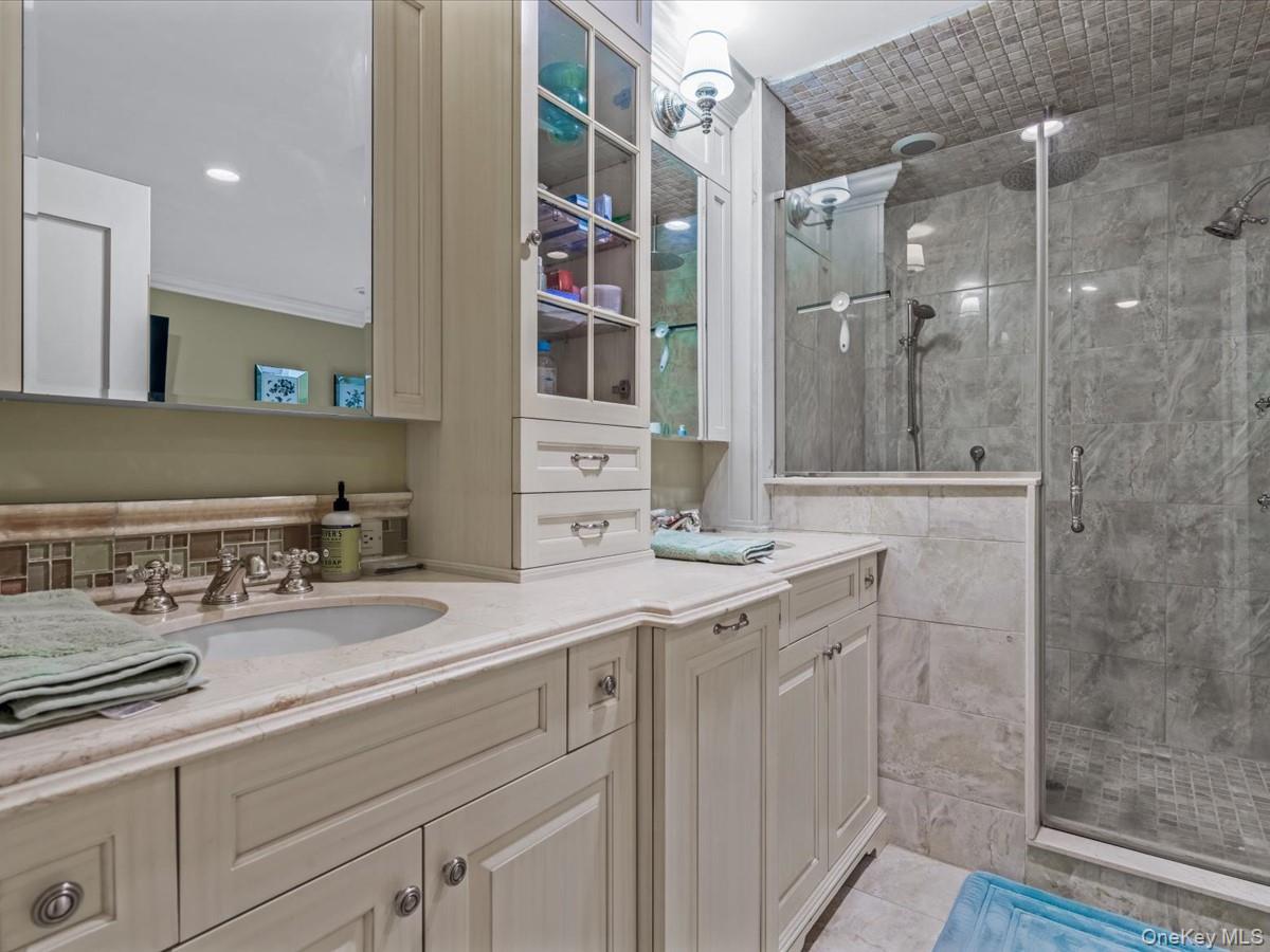 14 Magnolia Drive, Great Neck, NY 11021