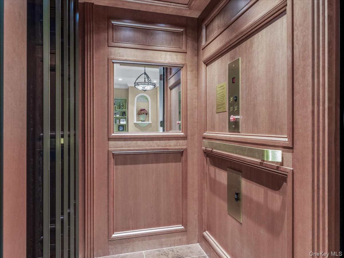 14 Magnolia Drive, Great Neck, NY 11021