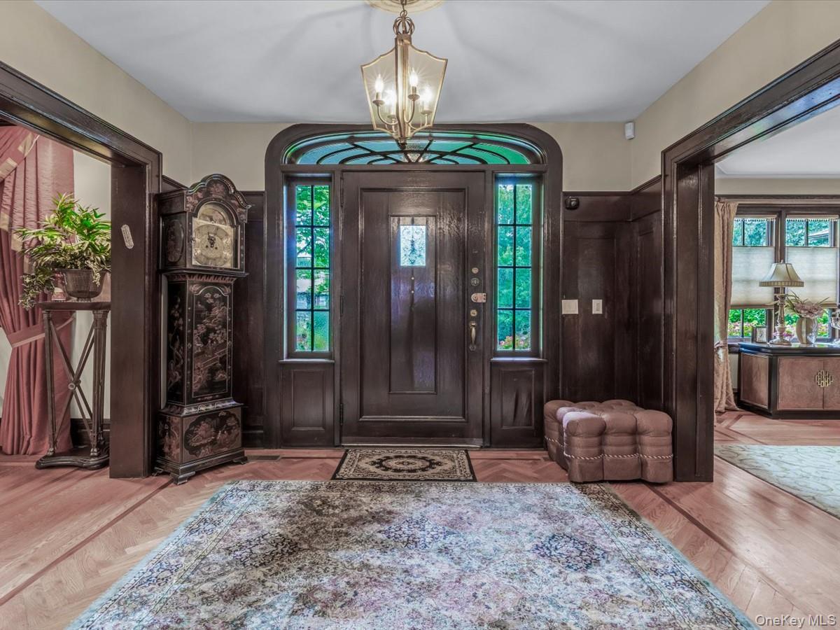 14 Magnolia Drive, Great Neck, NY 11021