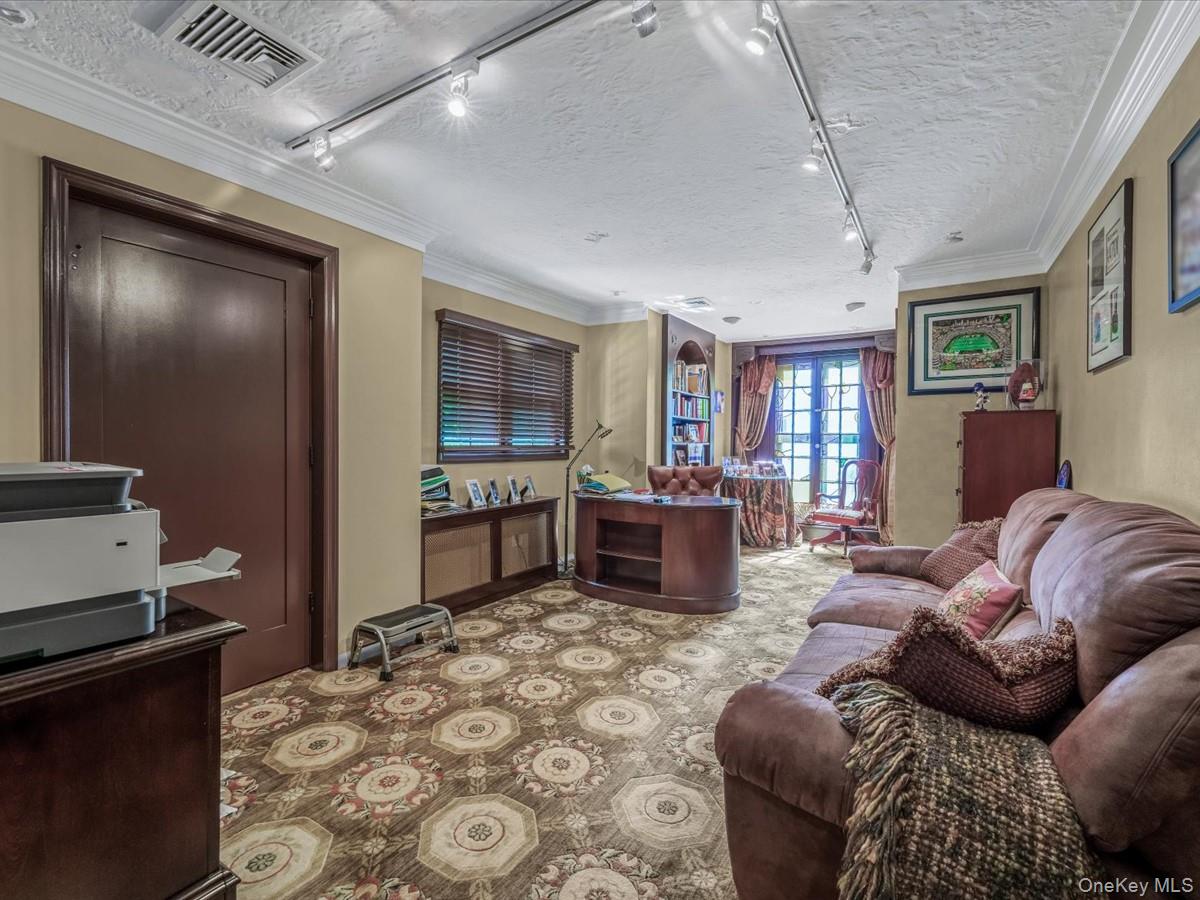 14 Magnolia Drive, Great Neck, NY 11021