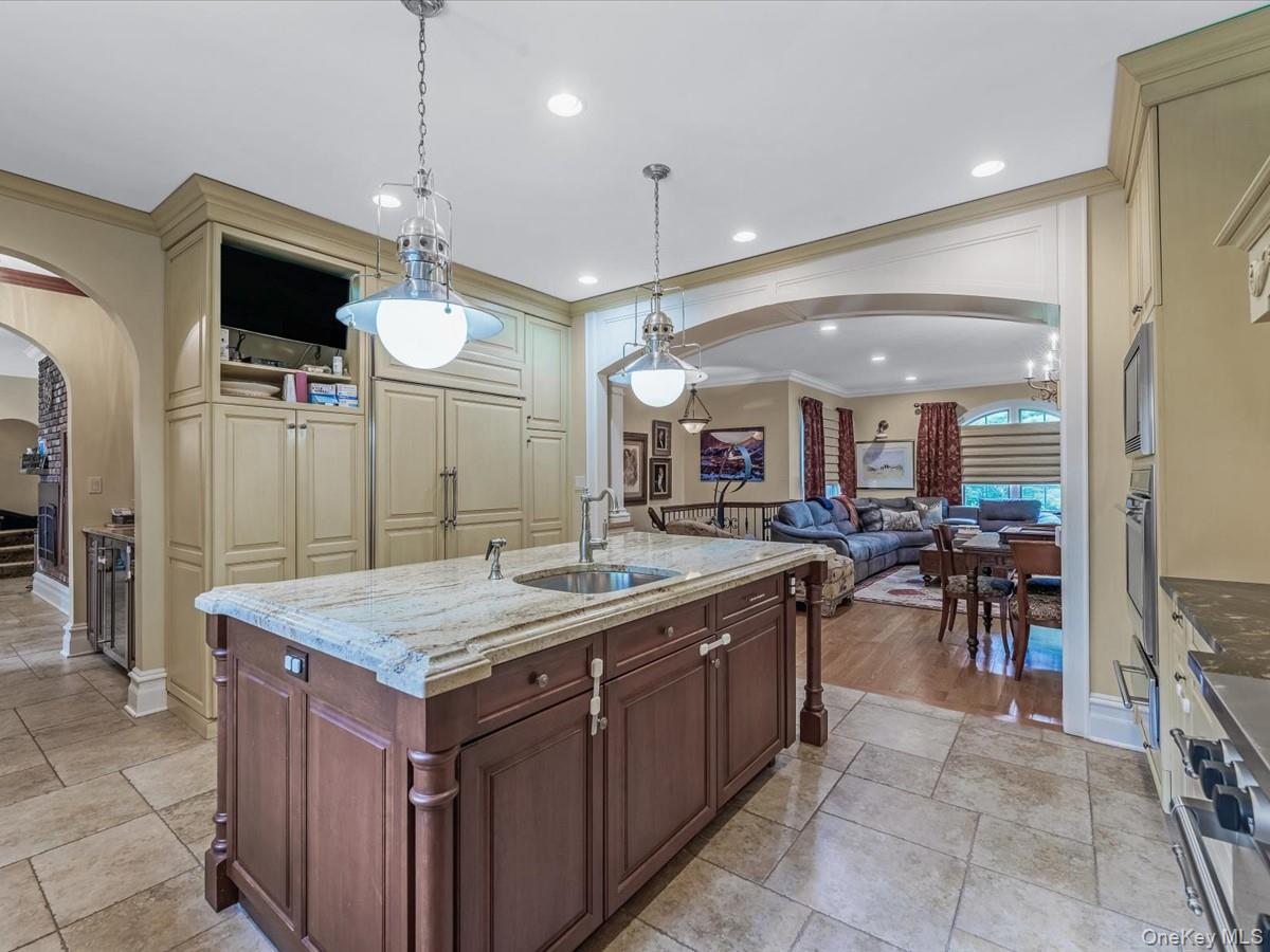 14 Magnolia Drive, Great Neck, NY 11021