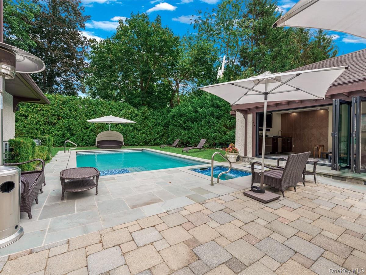 14 Magnolia Drive, Great Neck, NY 11021