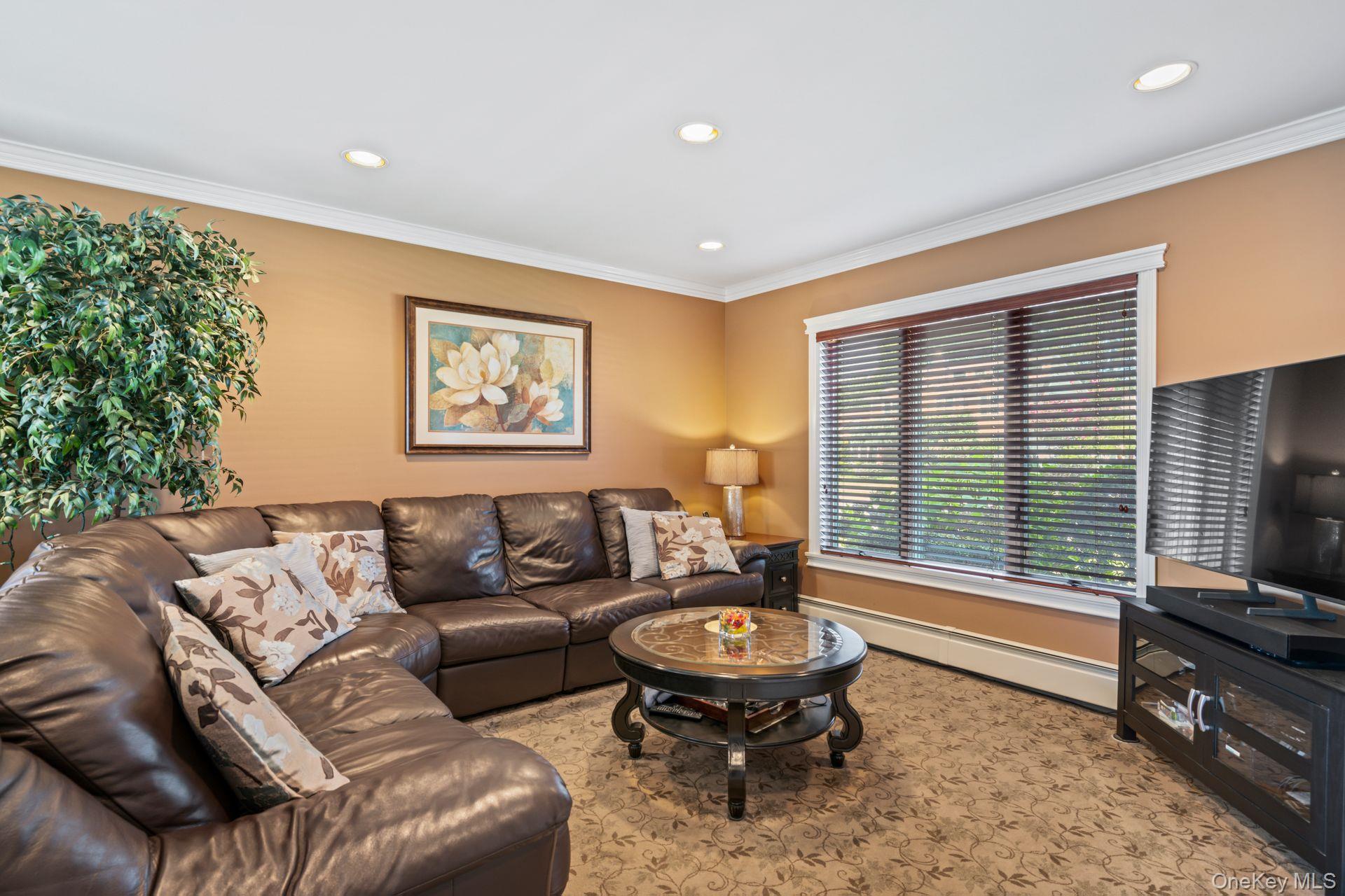 12 Coachman Lane, Levittown, NY 11756