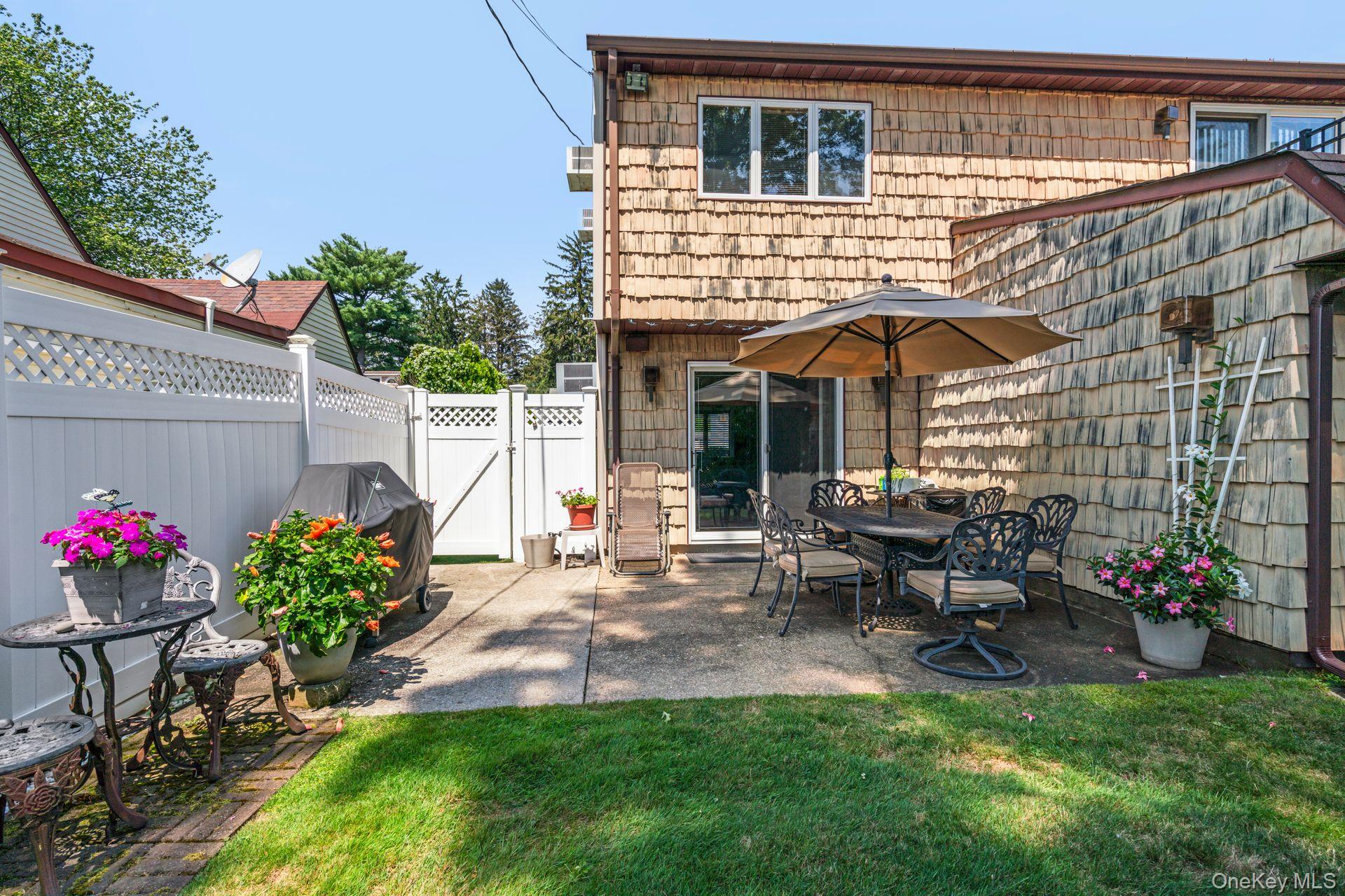 12 Coachman Lane, Levittown, NY 11756