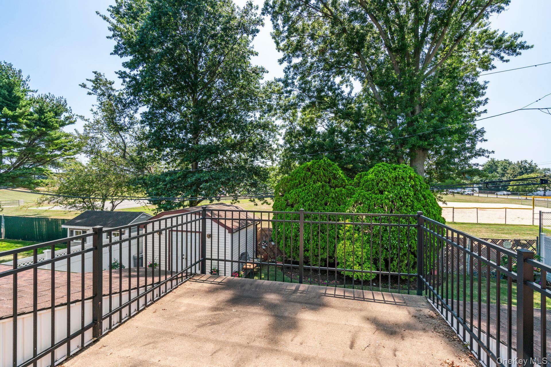 12 Coachman Lane, Levittown, NY 11756