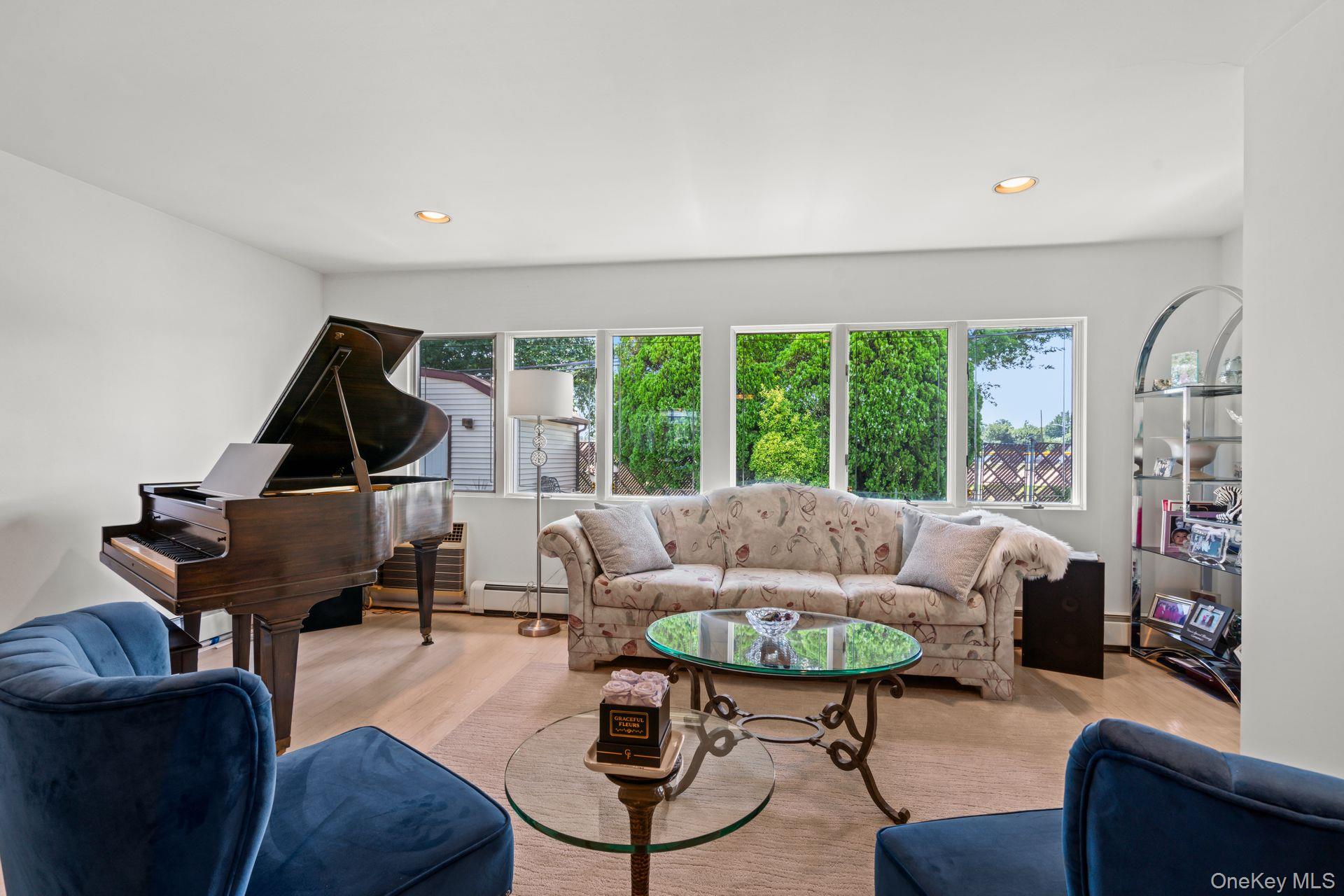 12 Coachman Lane, Levittown, NY 11756