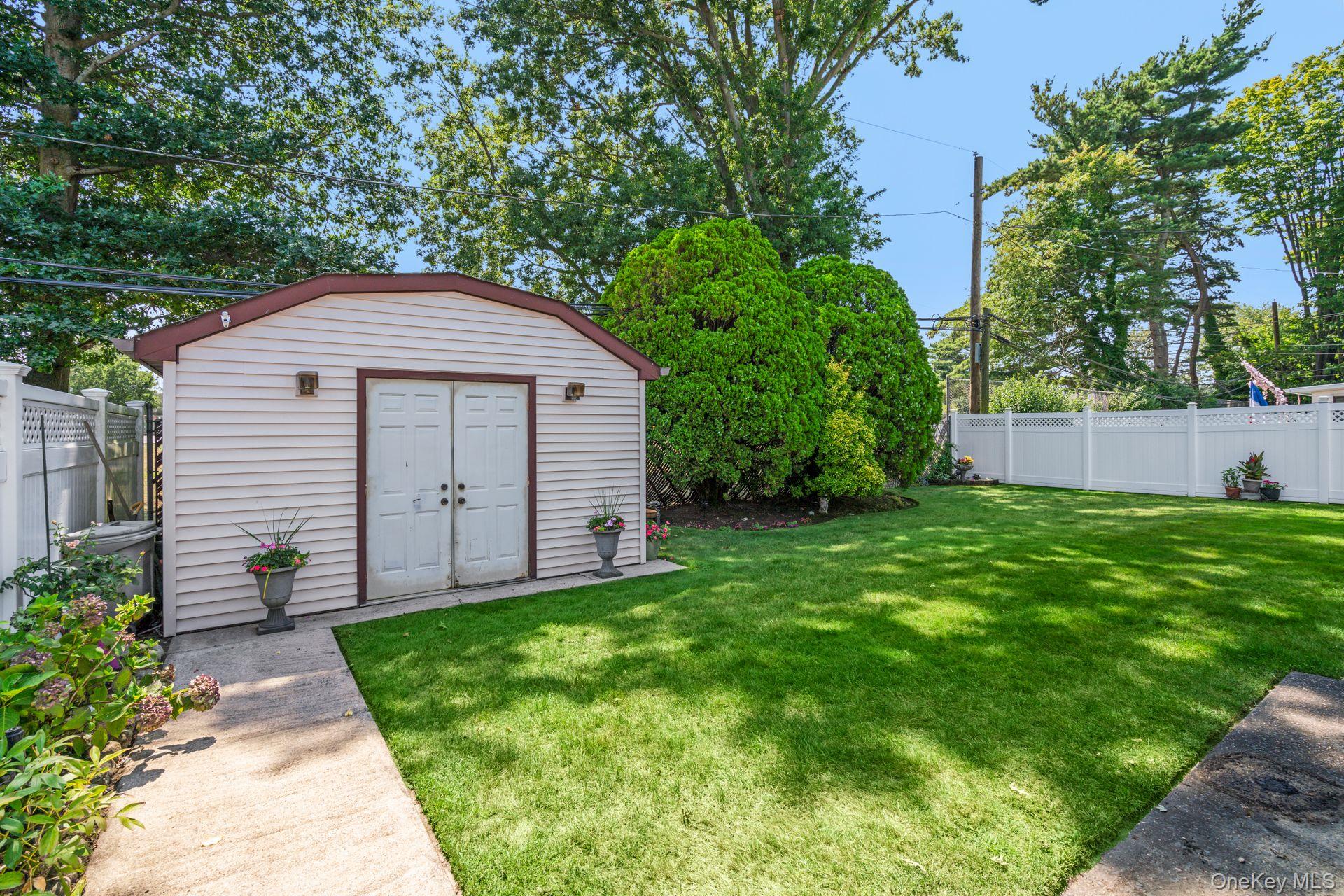 12 Coachman Lane, Levittown, NY 11756