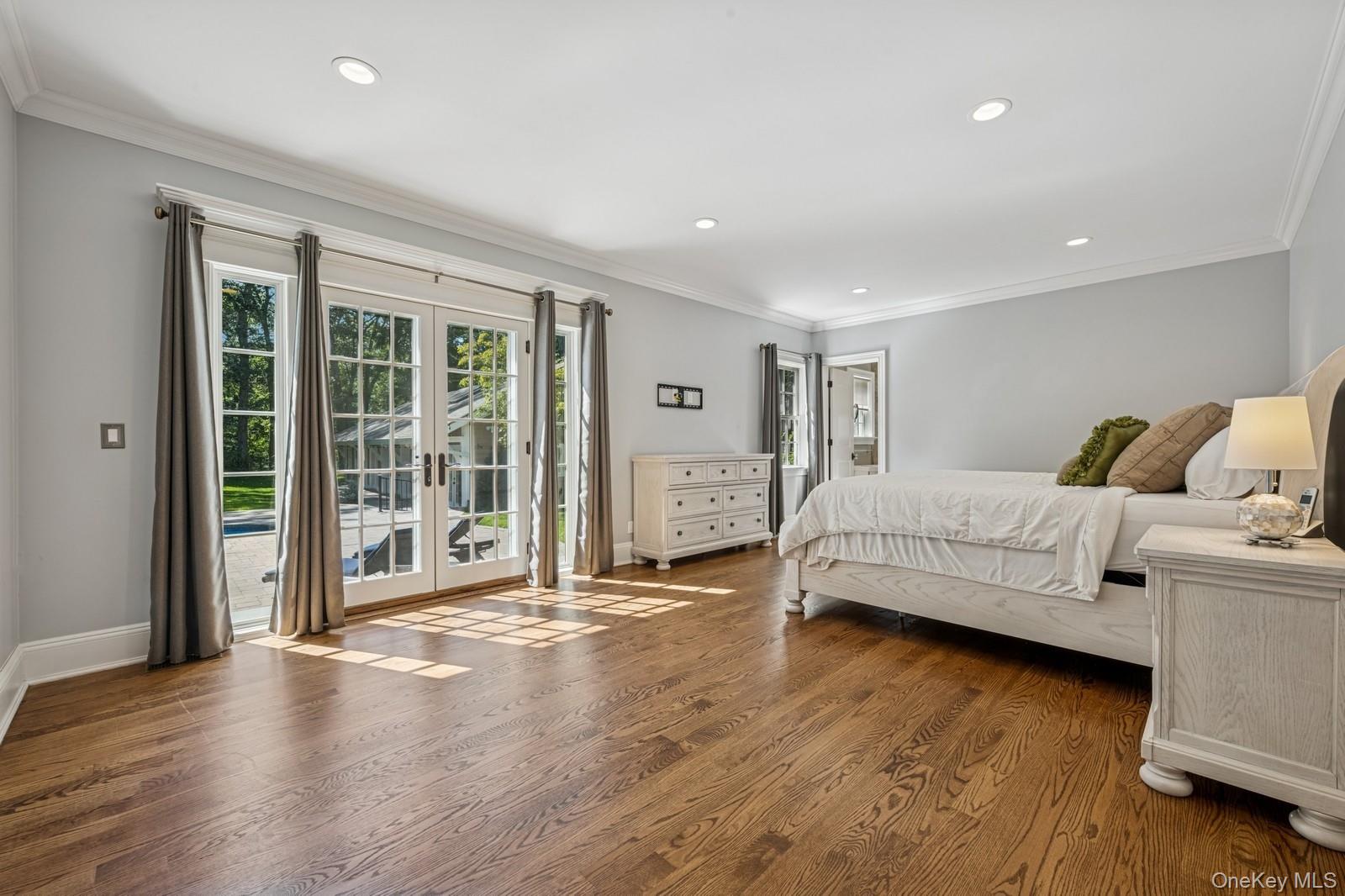 33 Bacon Road, Head Of The Harbor, NY 11780