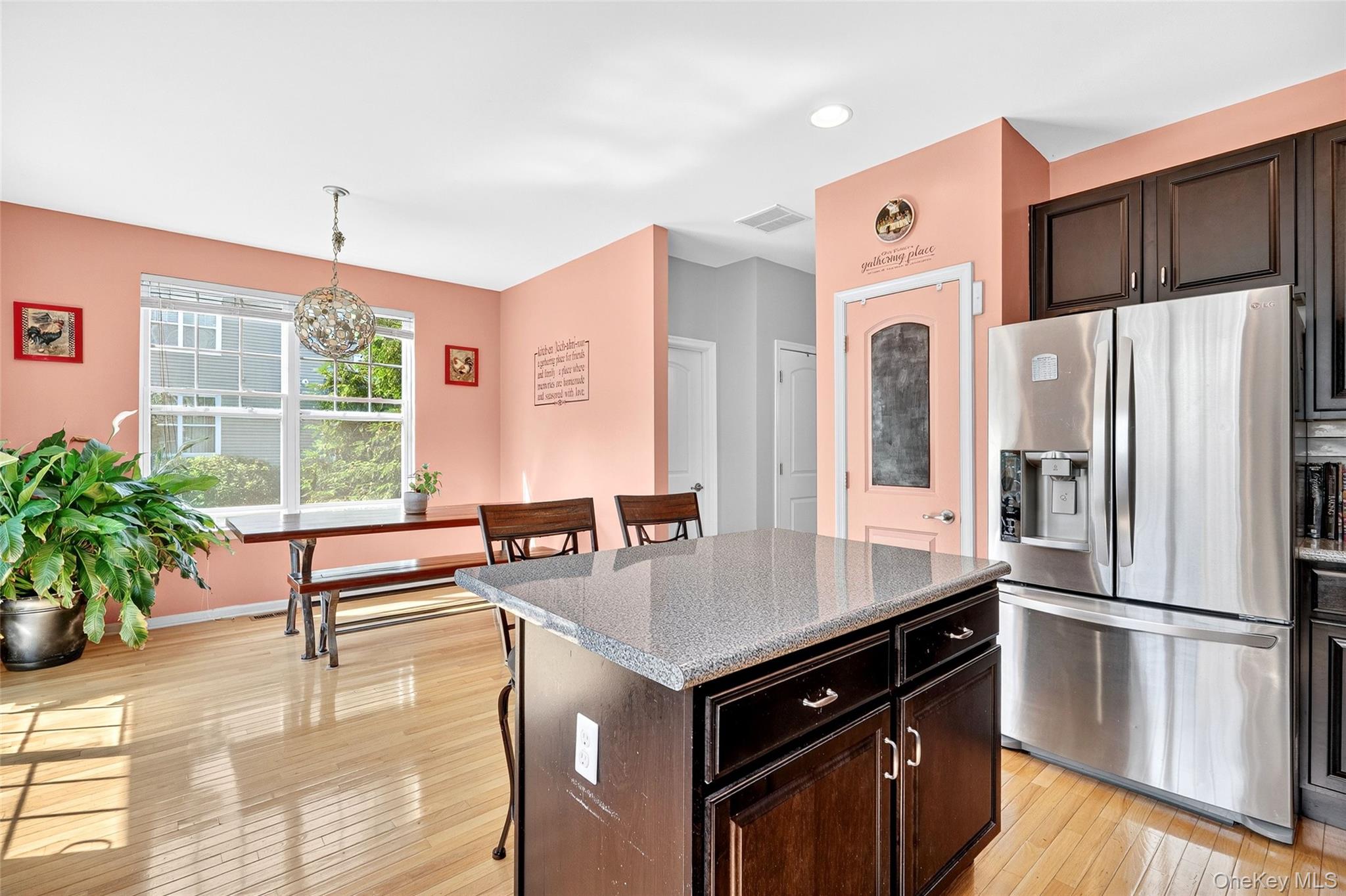 212 Hawthorn Way, New Windsor, NY 12553