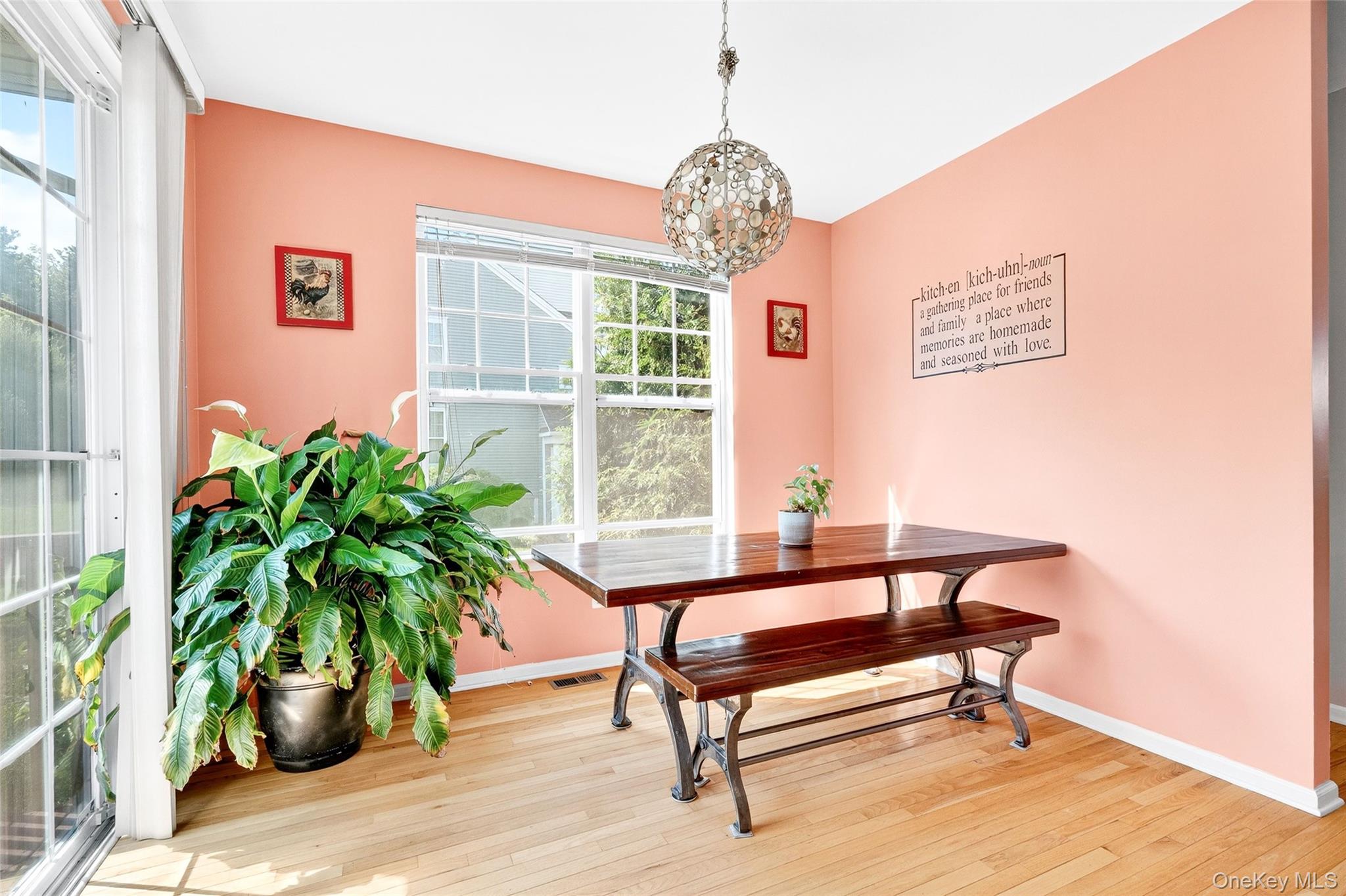 212 Hawthorn Way, New Windsor, NY 12553