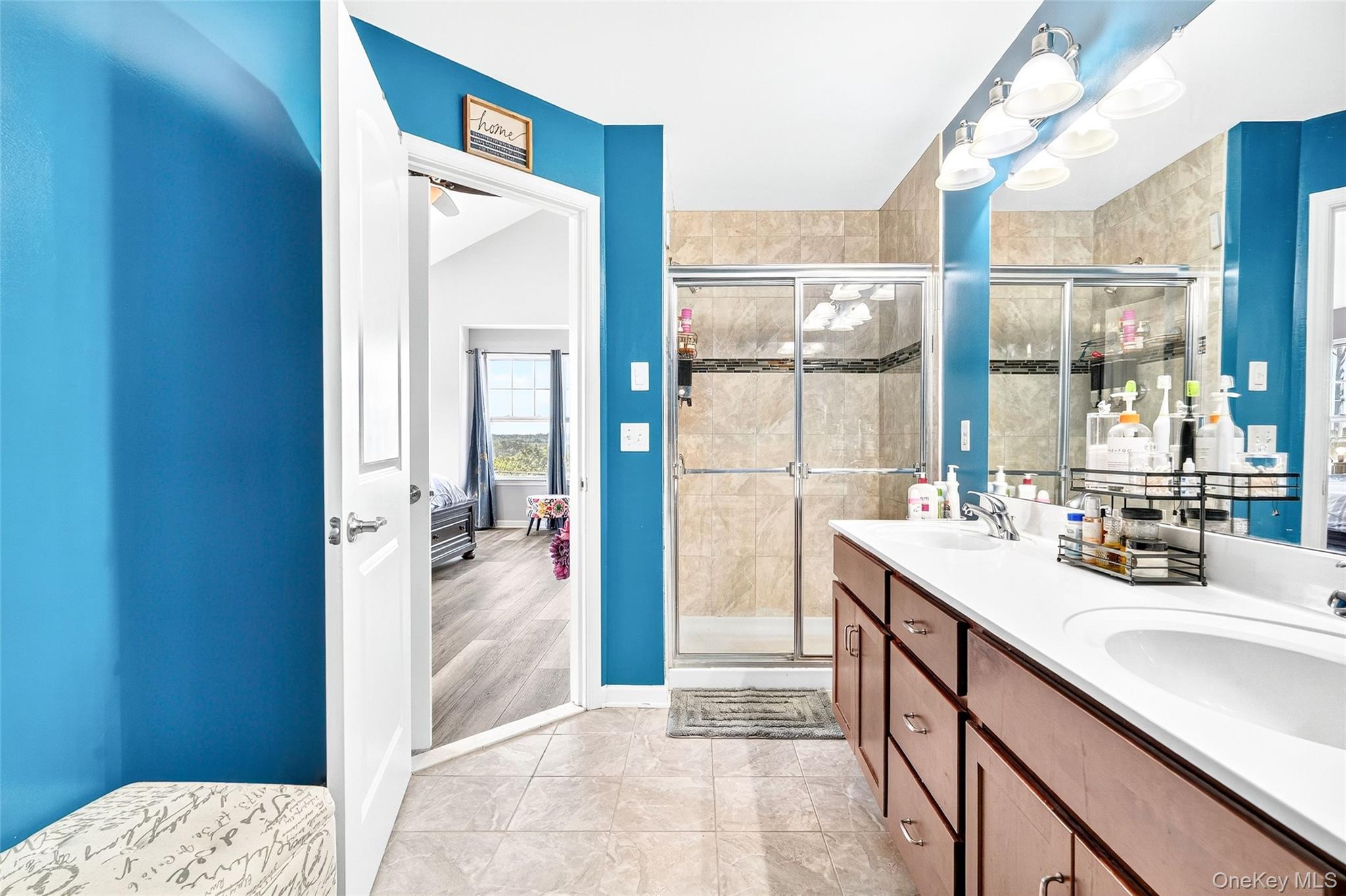 212 Hawthorn Way, New Windsor, NY 12553