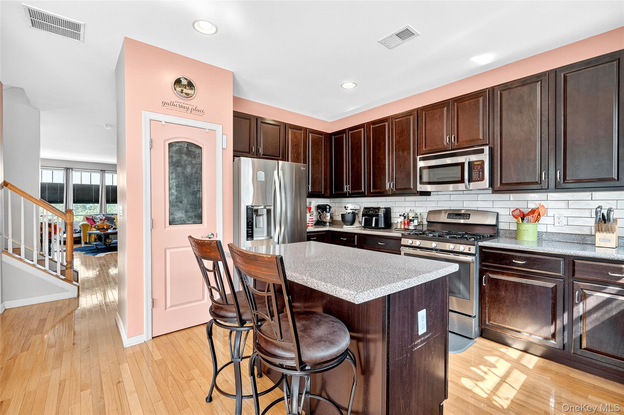 212 Hawthorn Way, New Windsor, NY 12553