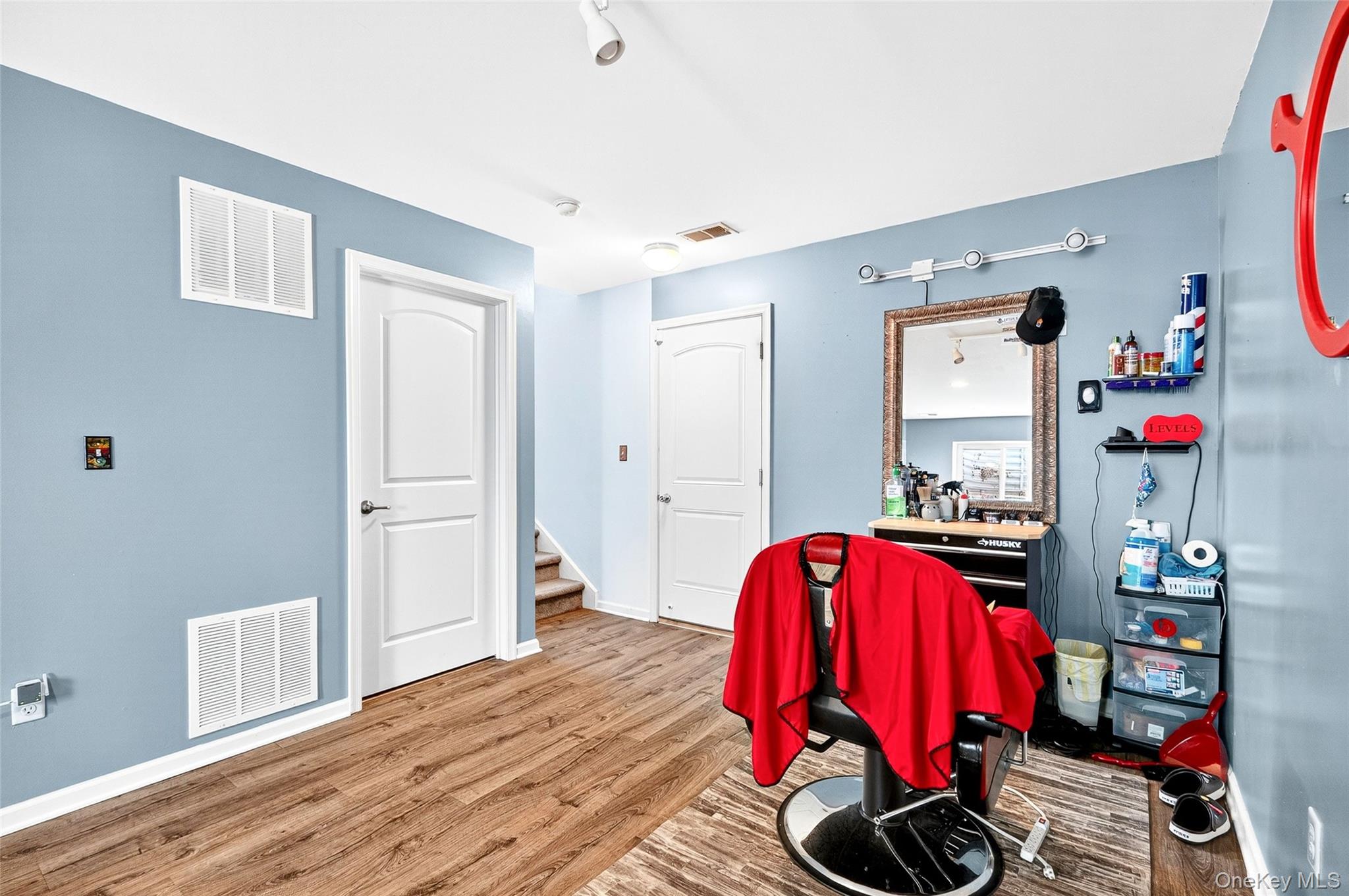 212 Hawthorn Way, New Windsor, NY 12553