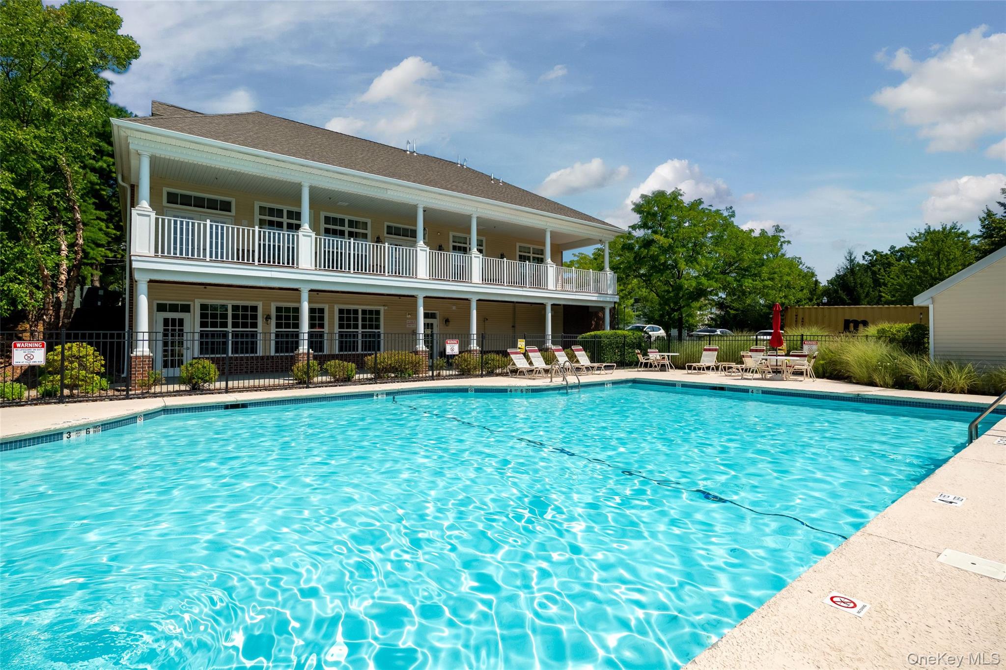 212 Hawthorn Way, New Windsor, NY 12553