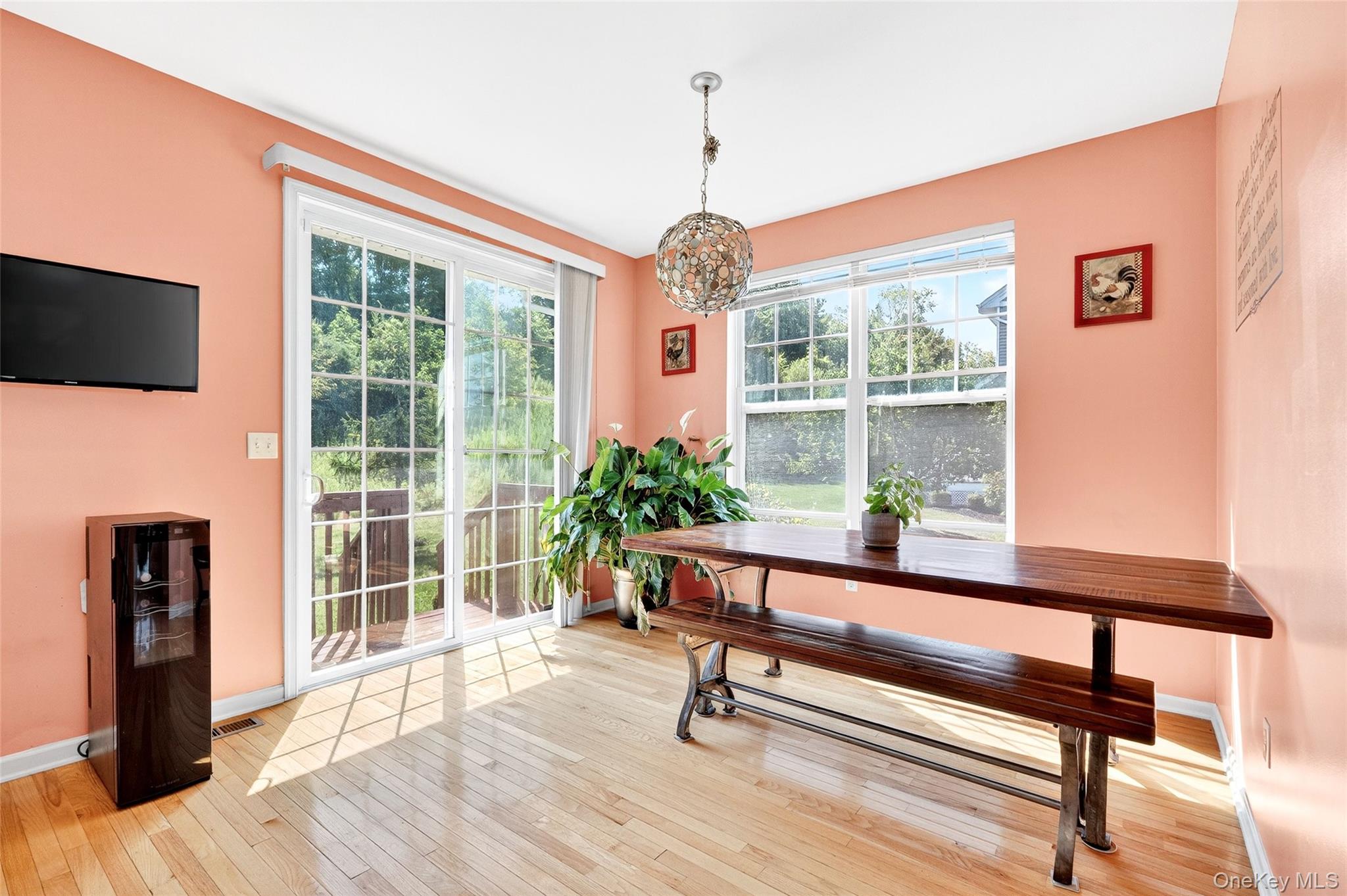 212 Hawthorn Way, New Windsor, NY 12553