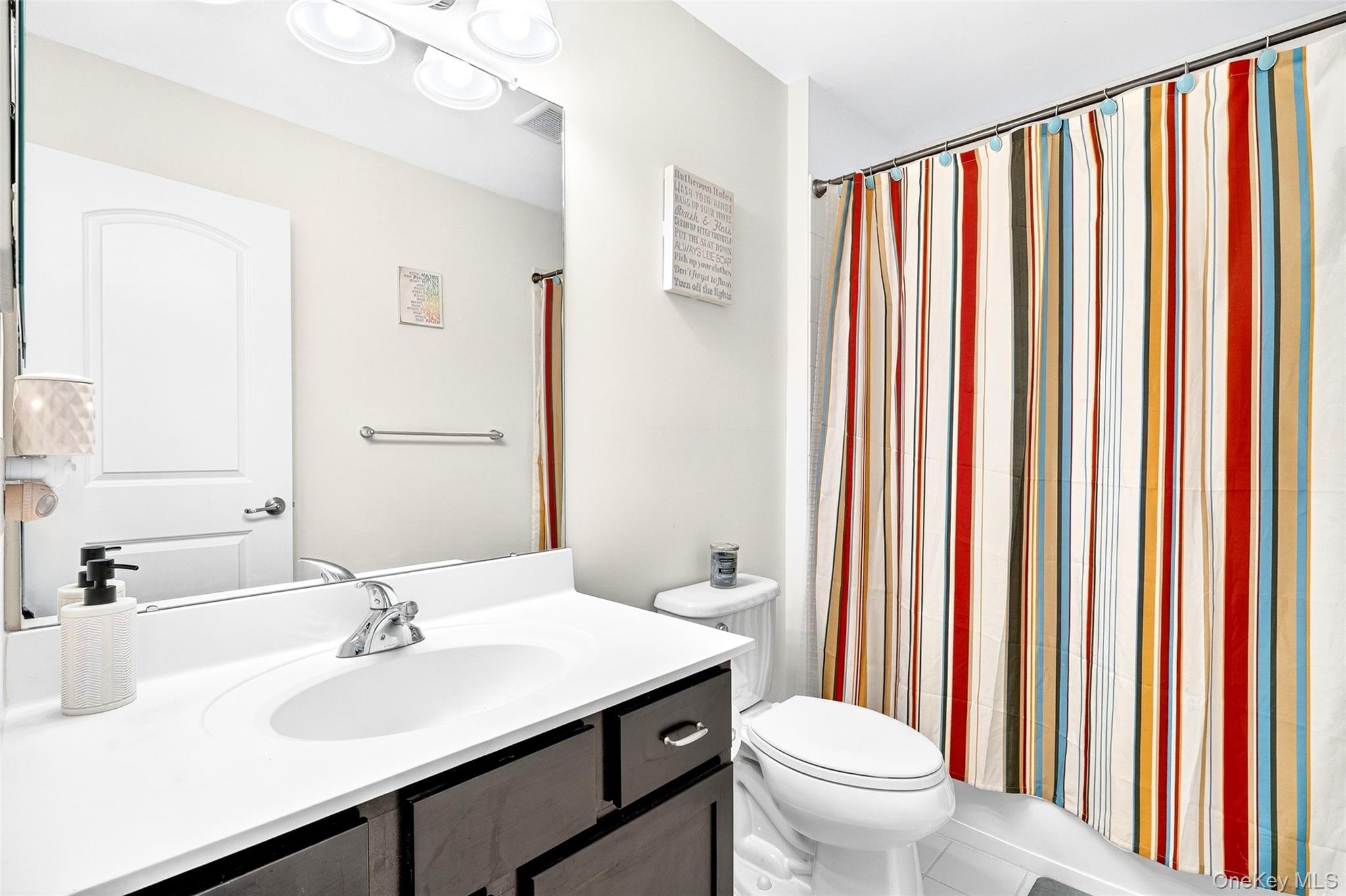 212 Hawthorn Way, New Windsor, NY 12553