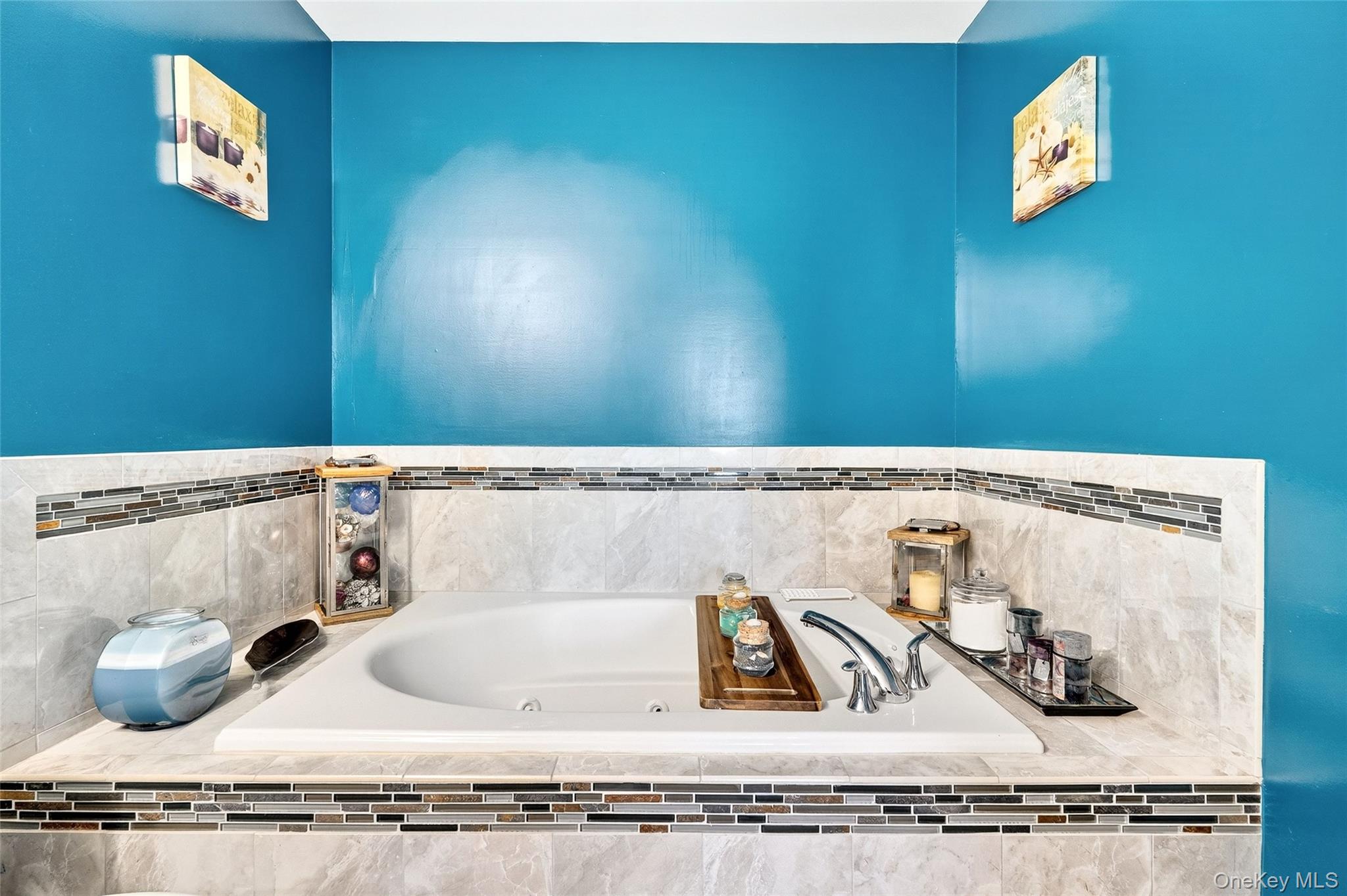 212 Hawthorn Way, New Windsor, NY 12553