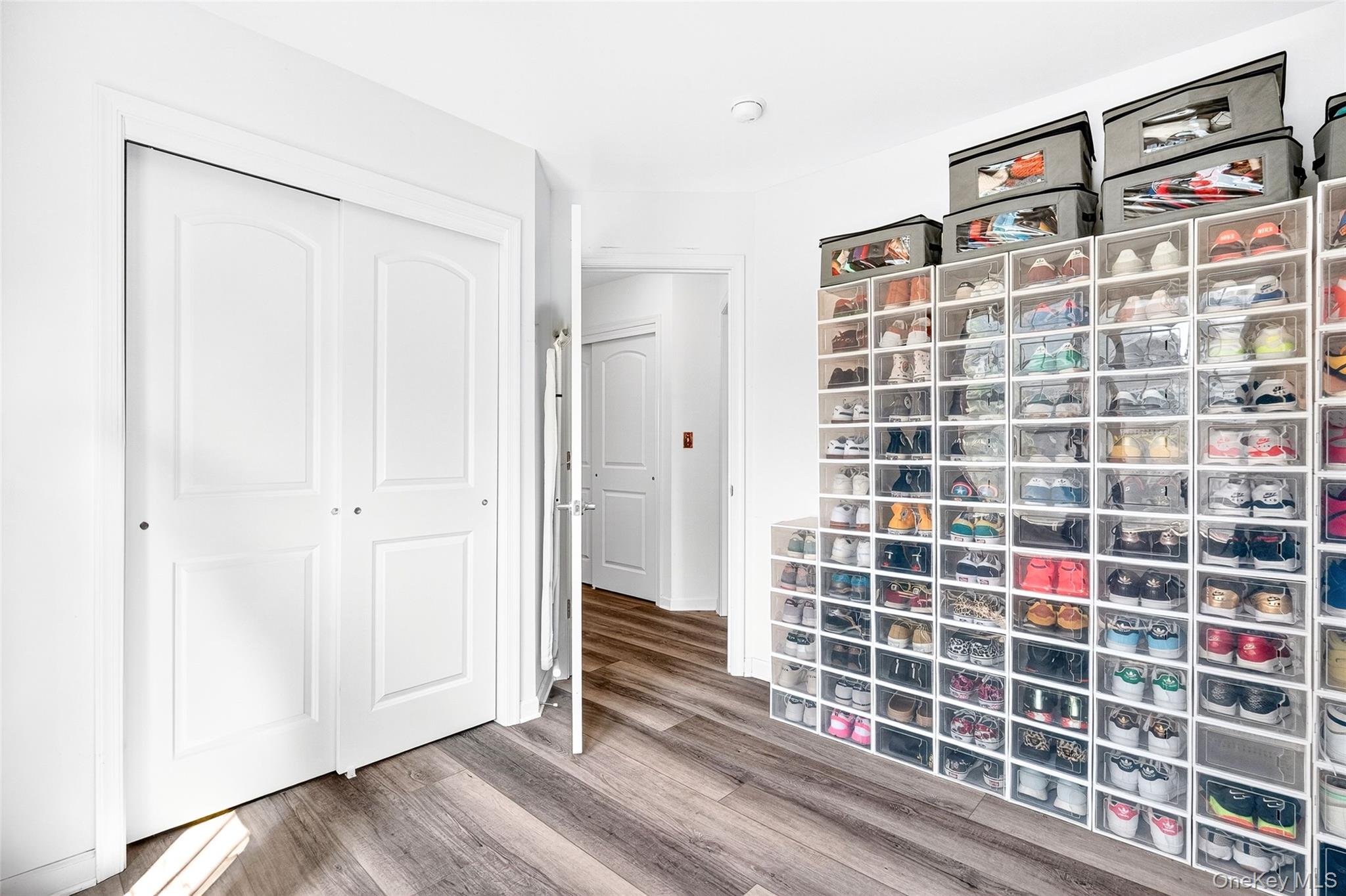 212 Hawthorn Way, New Windsor, NY 12553