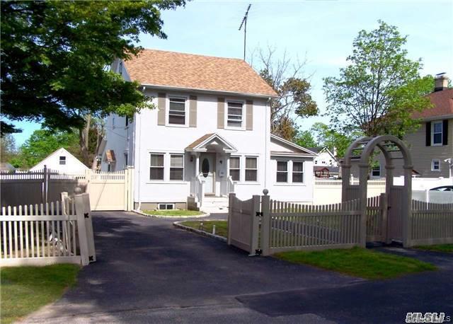 21 Rhodes Avenue, Bay Shore, NY 11706