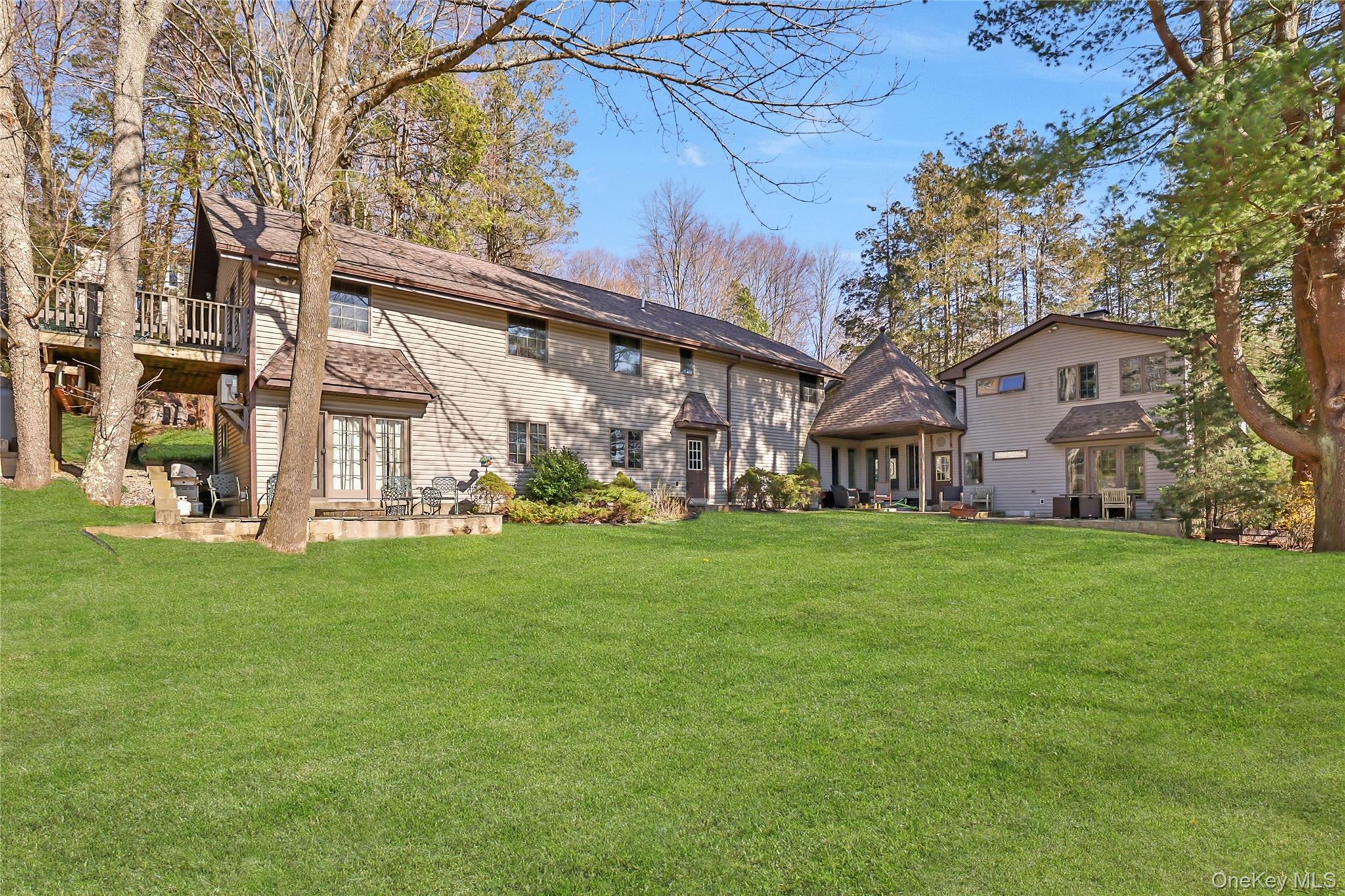 16 Faraway Road, Armonk, NY 10504