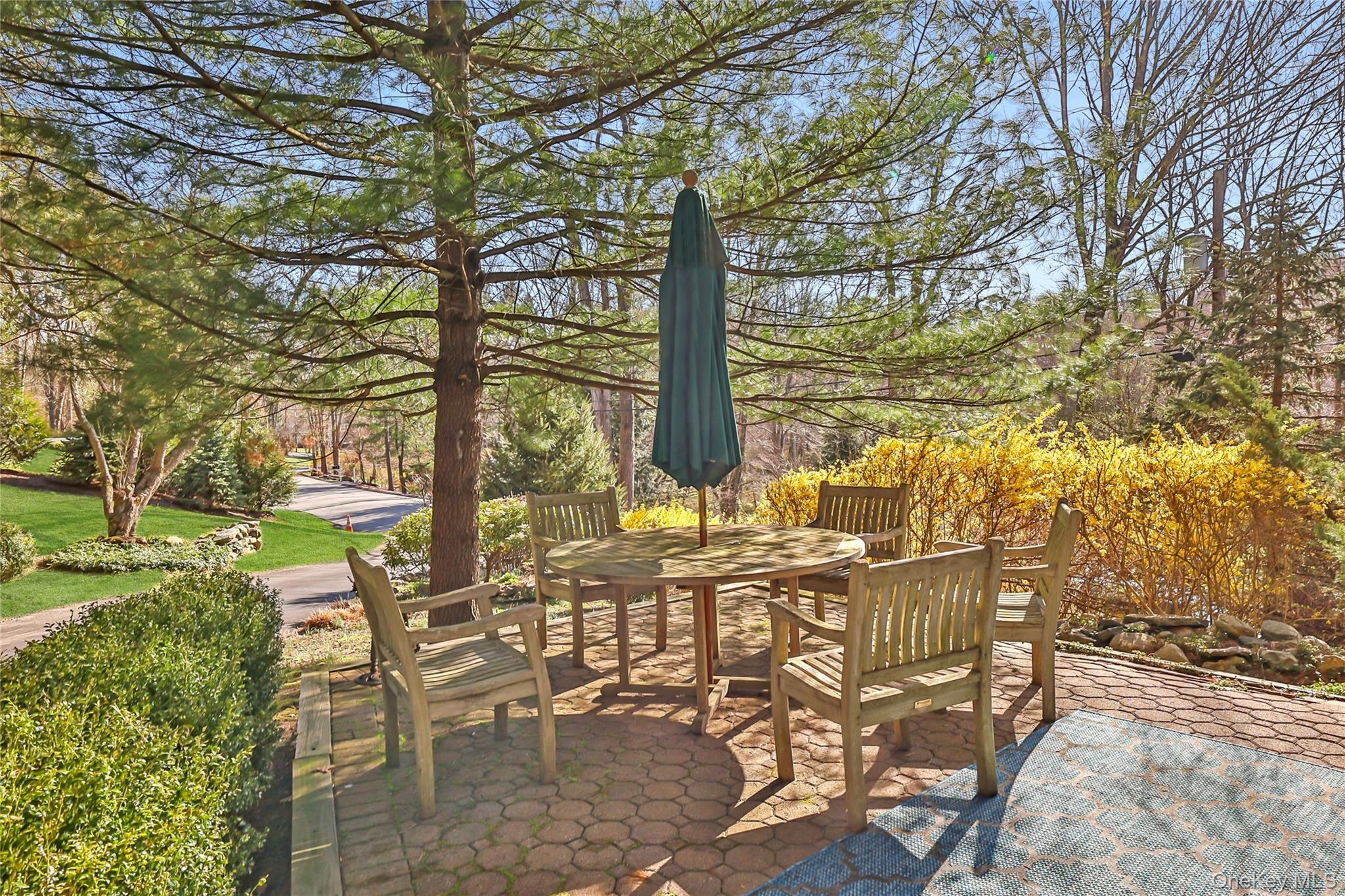 16 Faraway Road, Armonk, NY 10504