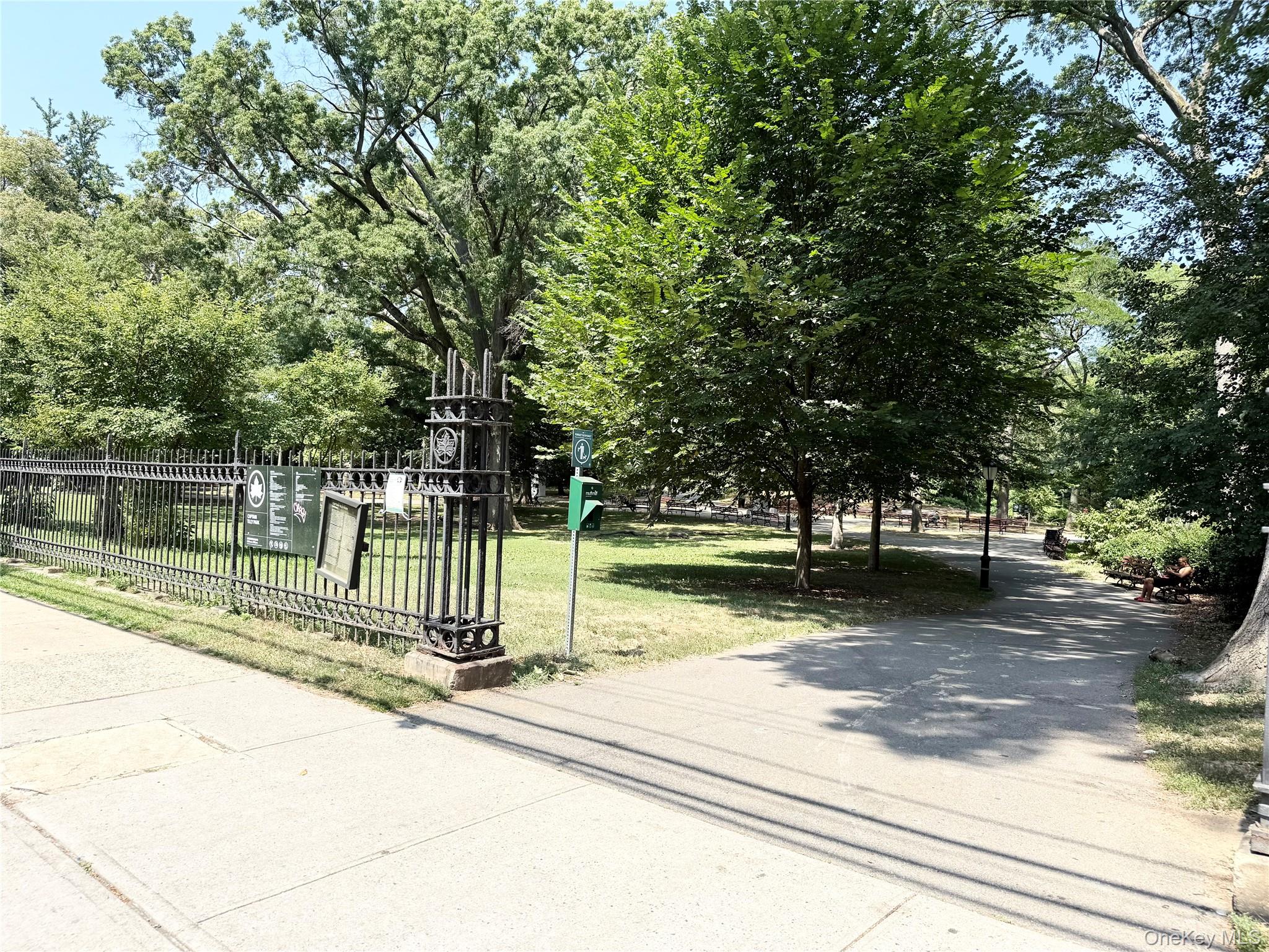 165-20 Highland Avenue # 404, Jamaica Hills, NY 11432