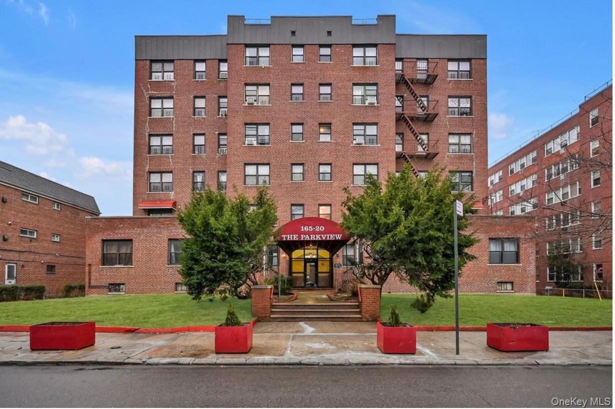165-20 Highland Avenue # 404, Jamaica Hills, NY 11432
