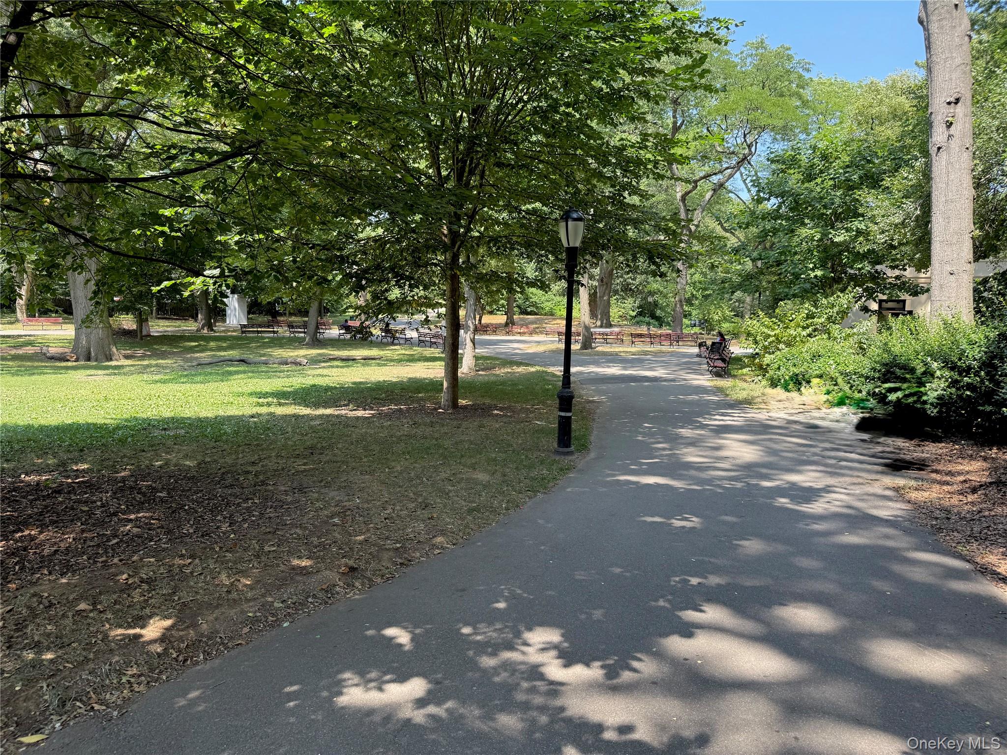 165-20 Highland Avenue # 404, Jamaica Hills, NY 11432