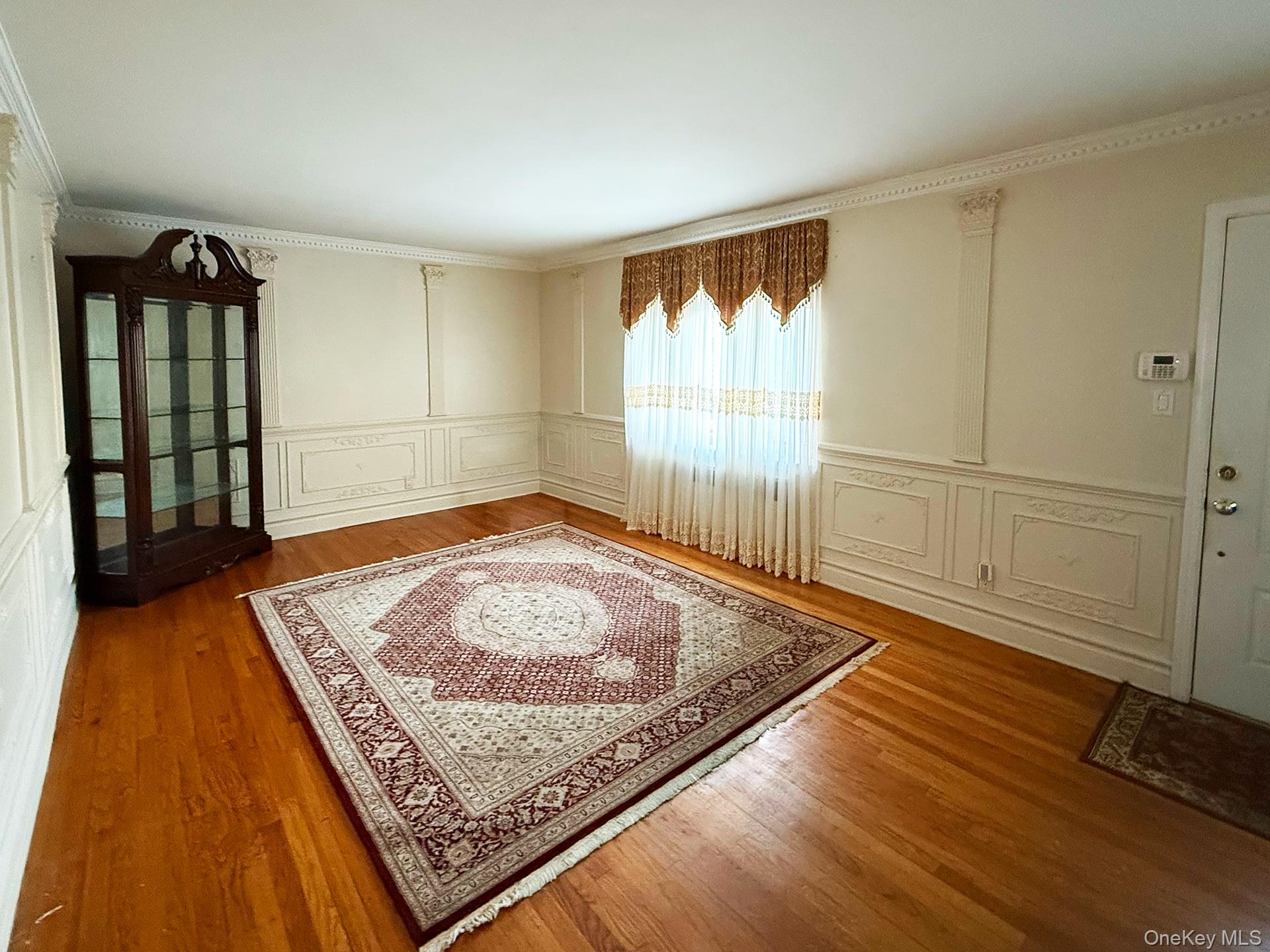 48-22 195th Street, Fresh Meadows, NY 11365