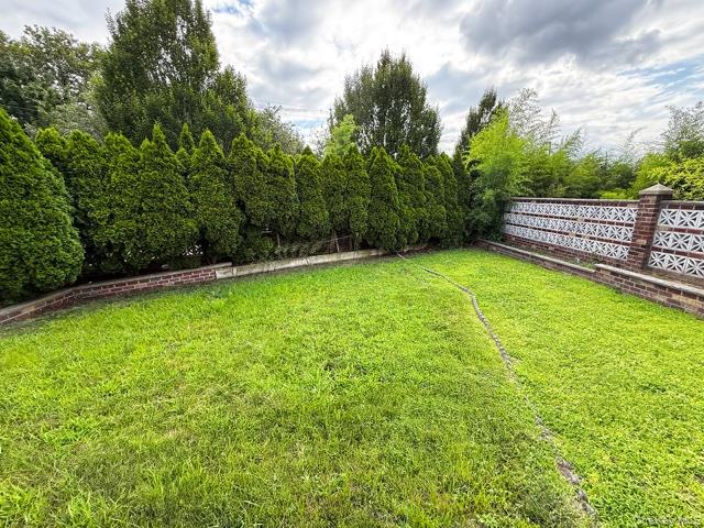 48-22 195th Street, Fresh Meadows, NY 11365