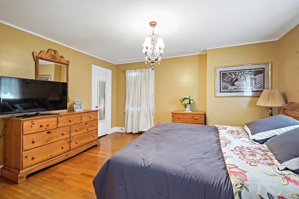 32 Parkway Circle, Mount Vernon, NY 10552