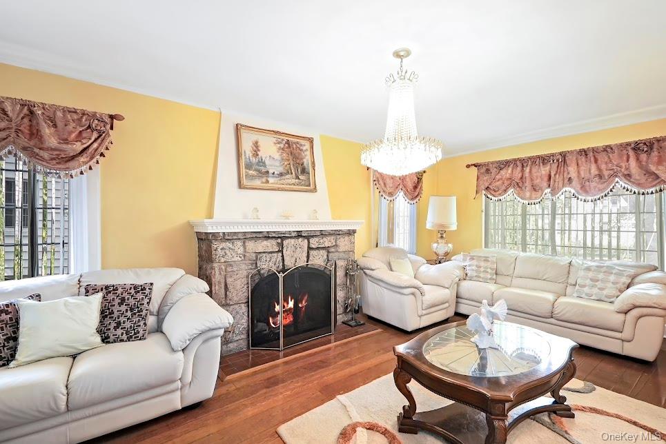 32 Parkway Circle, Mount Vernon, NY 10552