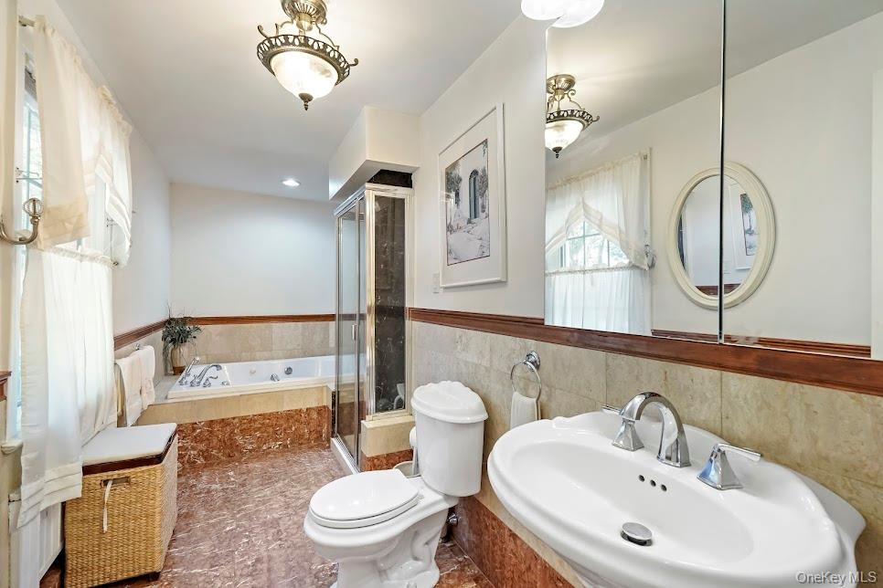 32 Parkway Circle, Mount Vernon, NY 10552