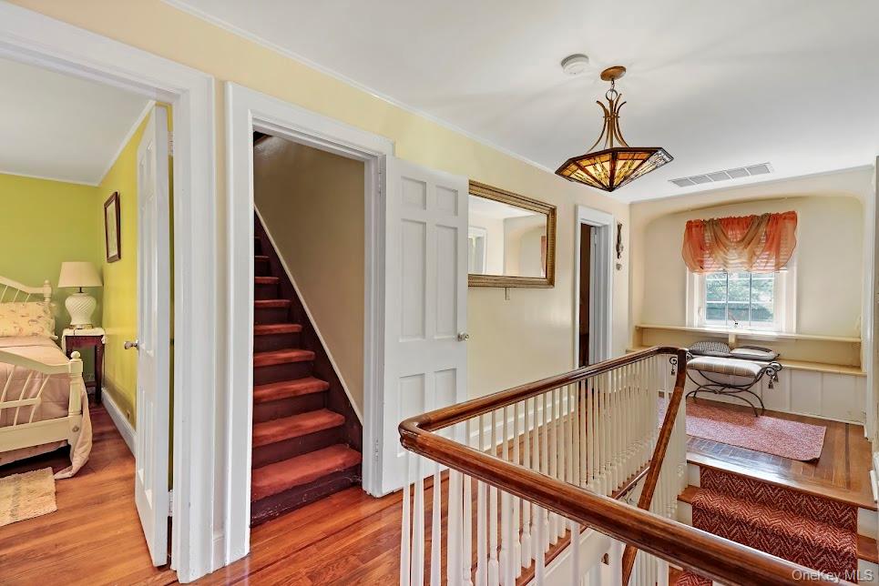 32 Parkway Circle, Mount Vernon, NY 10552