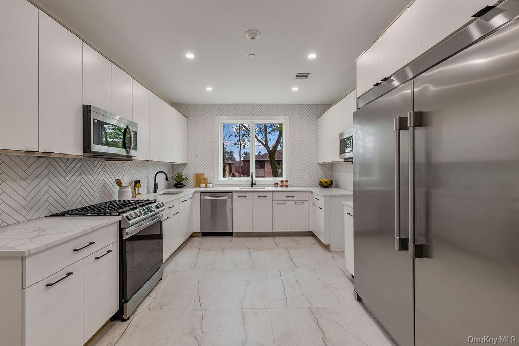 17 Union Road # 203, Spring Valley, NY 10977