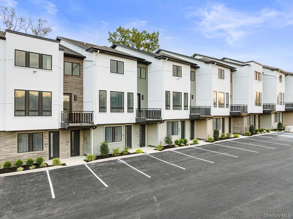 17 Union Road # 203, Spring Valley, NY 10977