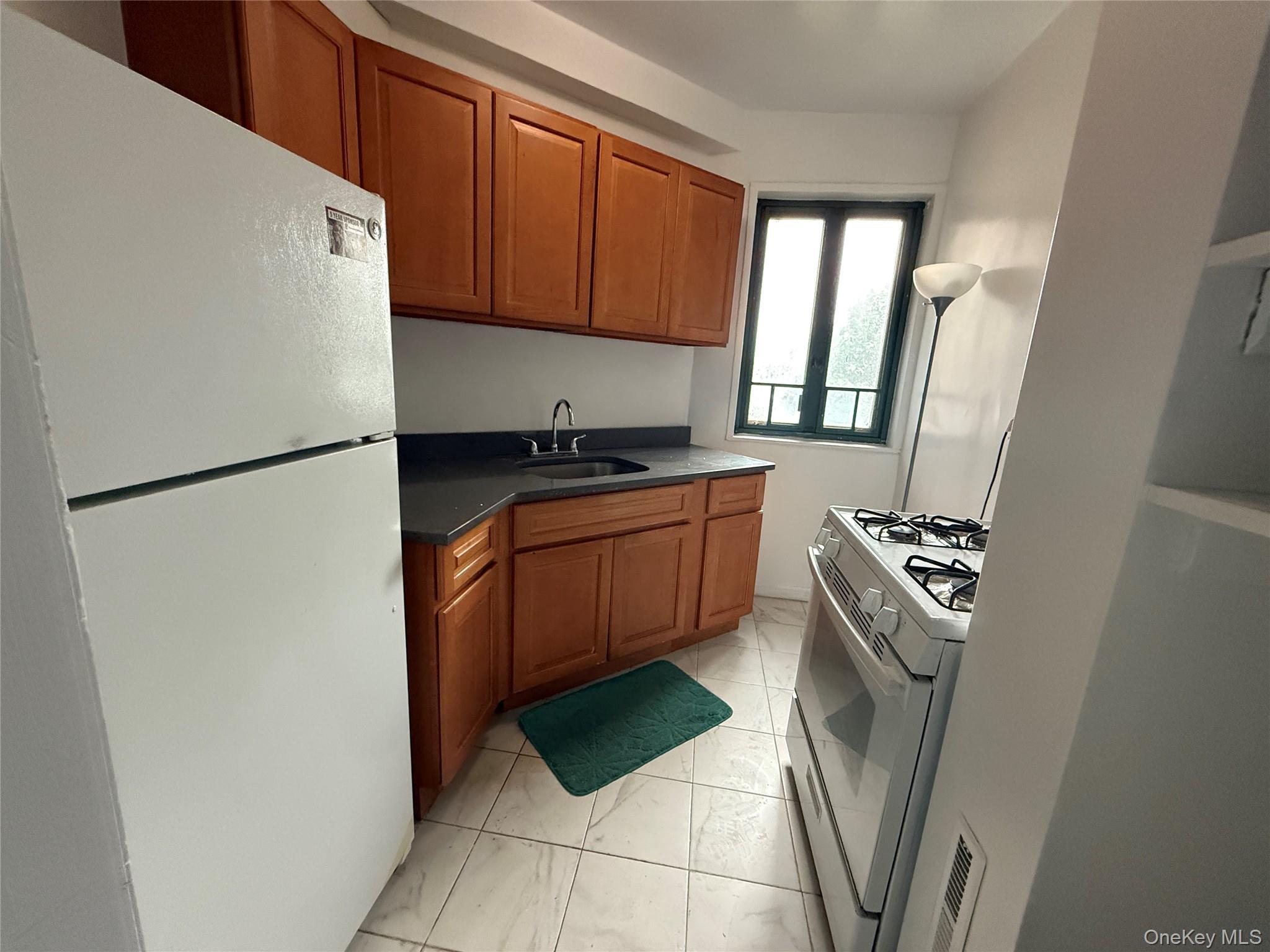 1598 Unionport Road # 2D, Bronx, NY 10462