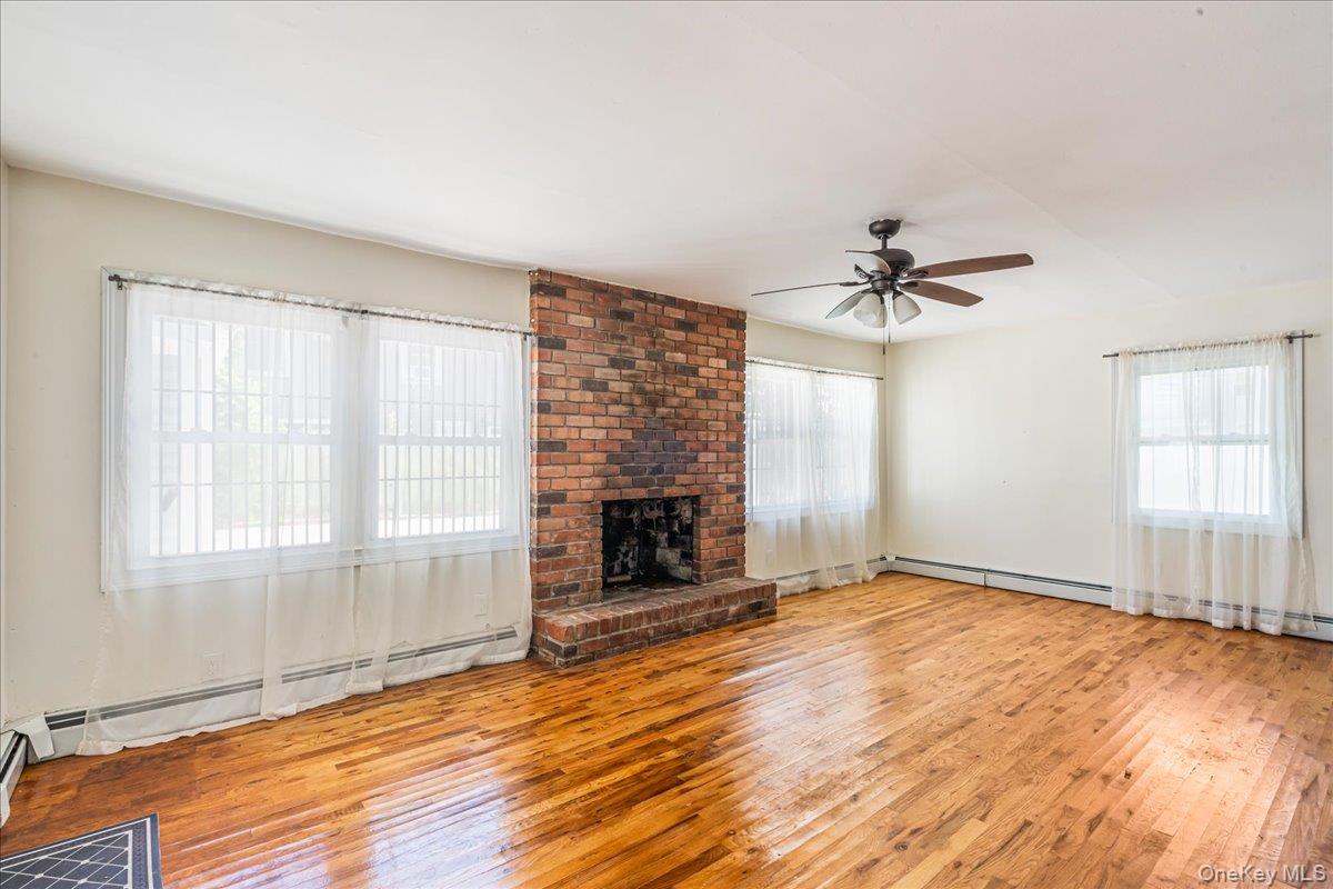 159 Spring Lane, Levittown, NY 11756