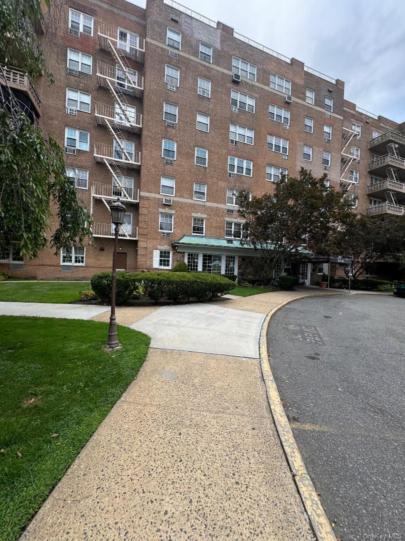 151-15 84th Street # 3E, Howard Beach, NY 11414