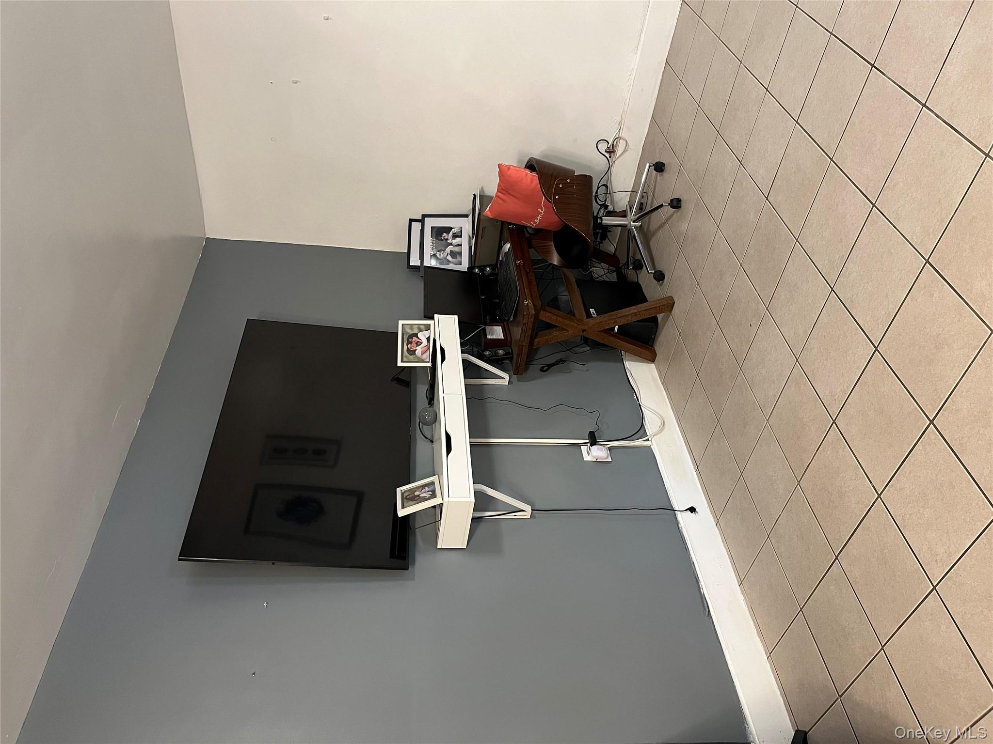 2524 Radcliff Avenue, Bronx, NY 10469