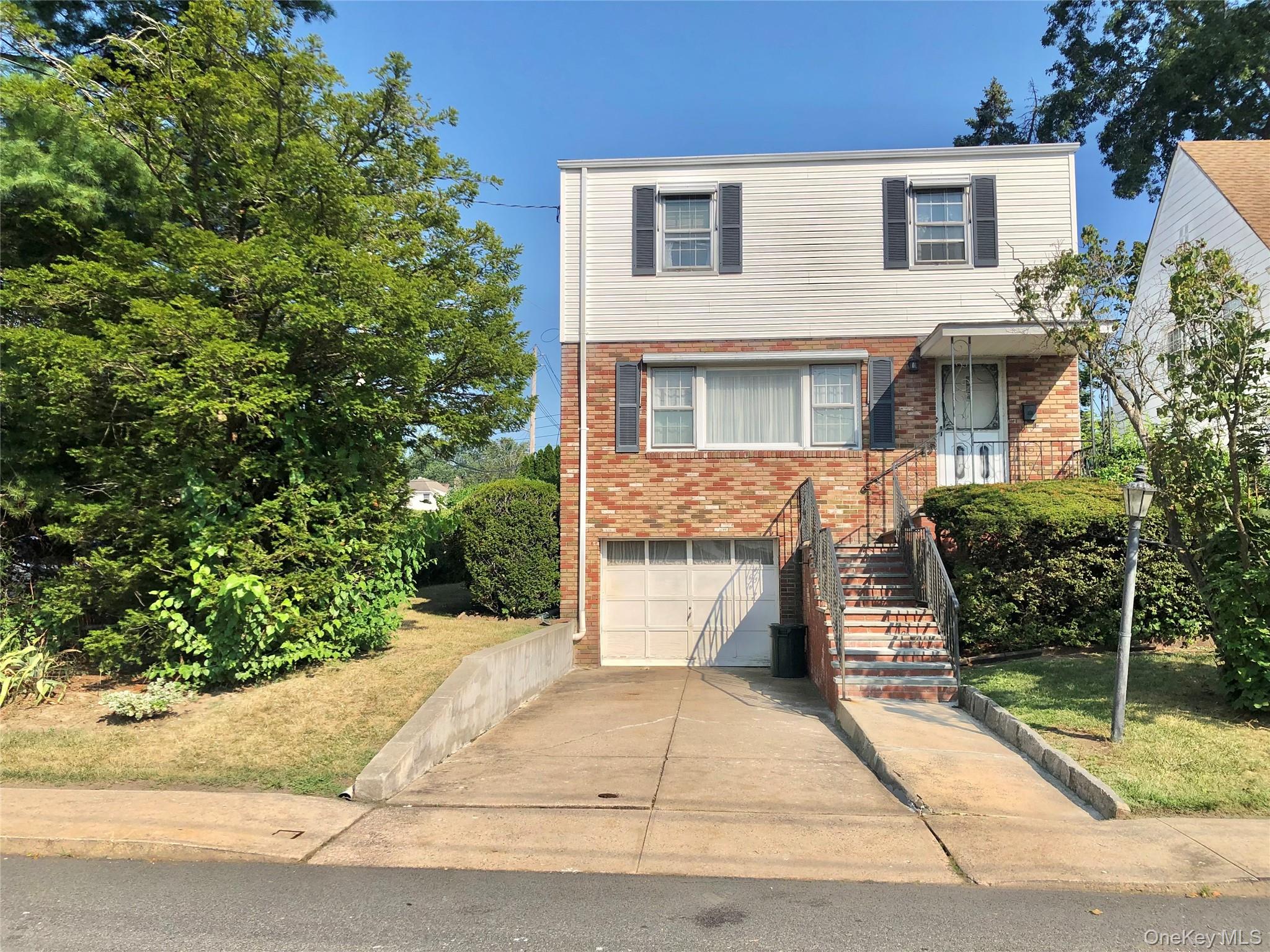 32 Minerva Drive, Yonkers, NY 10710