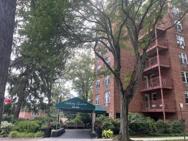 42-30 Douglaston Parkway # 2P, Douglaston, NY 11363