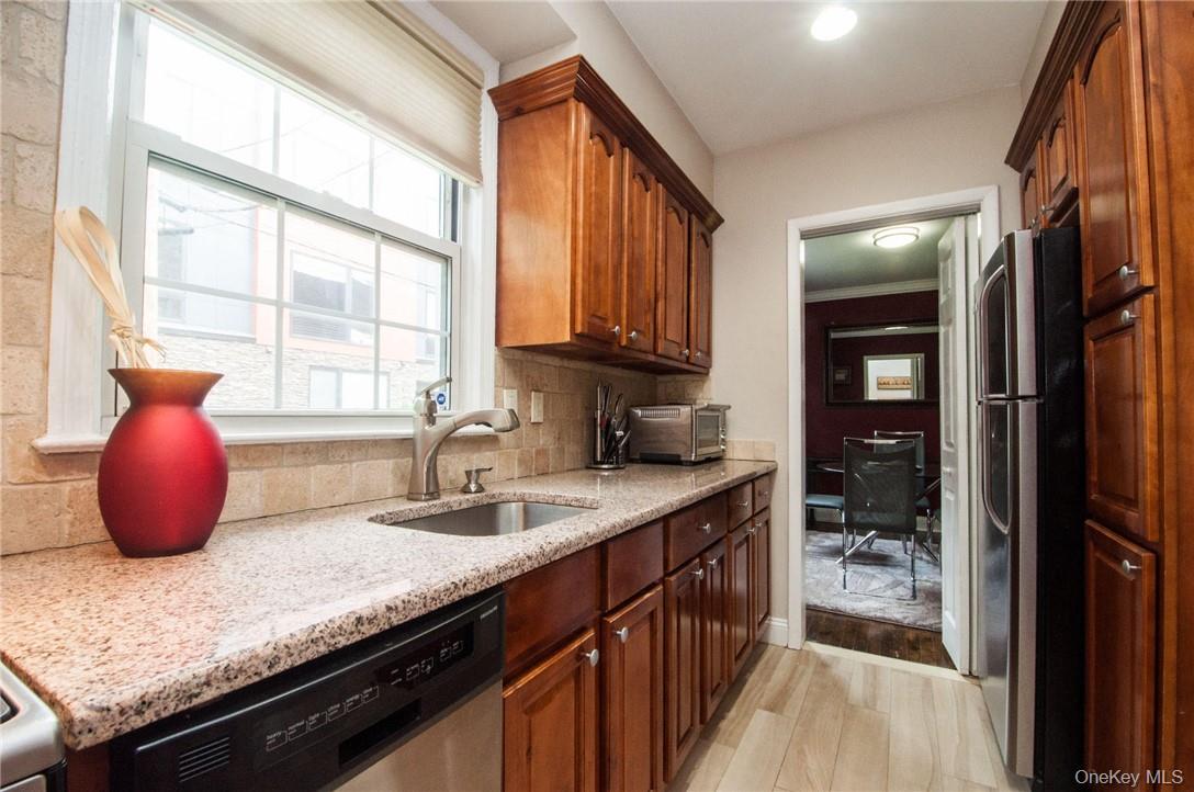 111 N Broadway # D5, White Plains, NY 10603