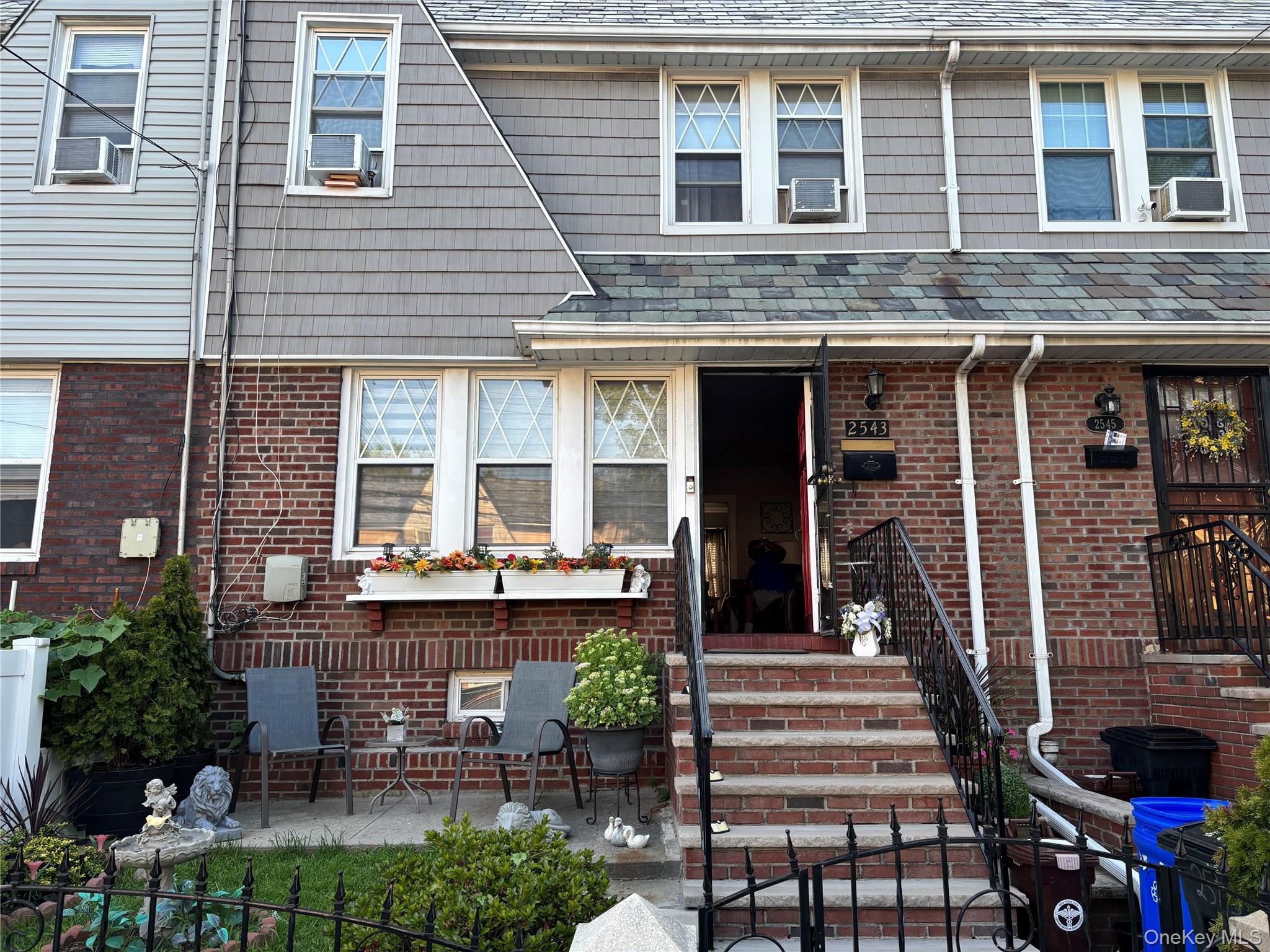 2543 Mickle Avenue, Bronx, NY 10469
