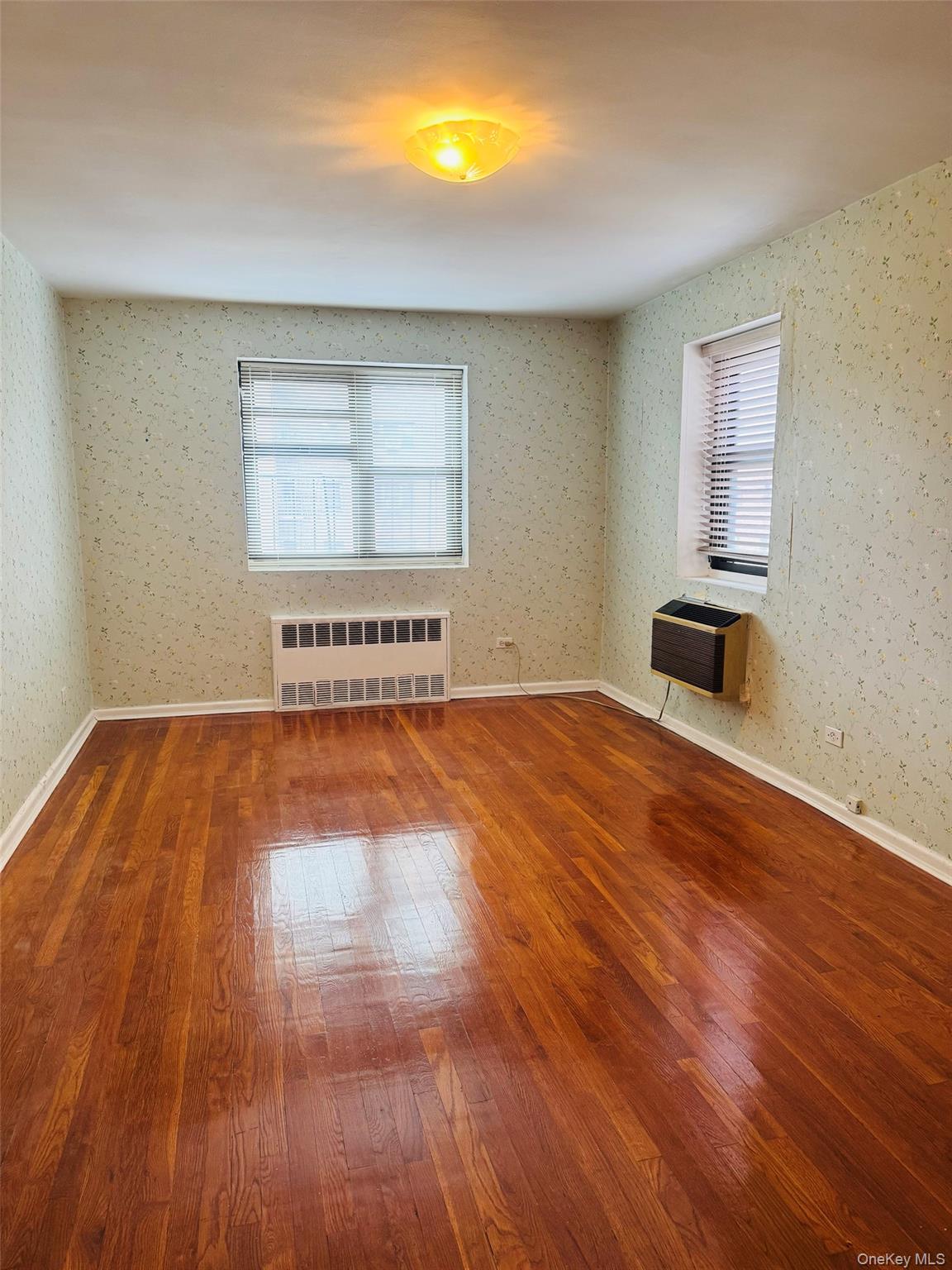 140-21 31 Road # 4J, Flushing, NY 11354