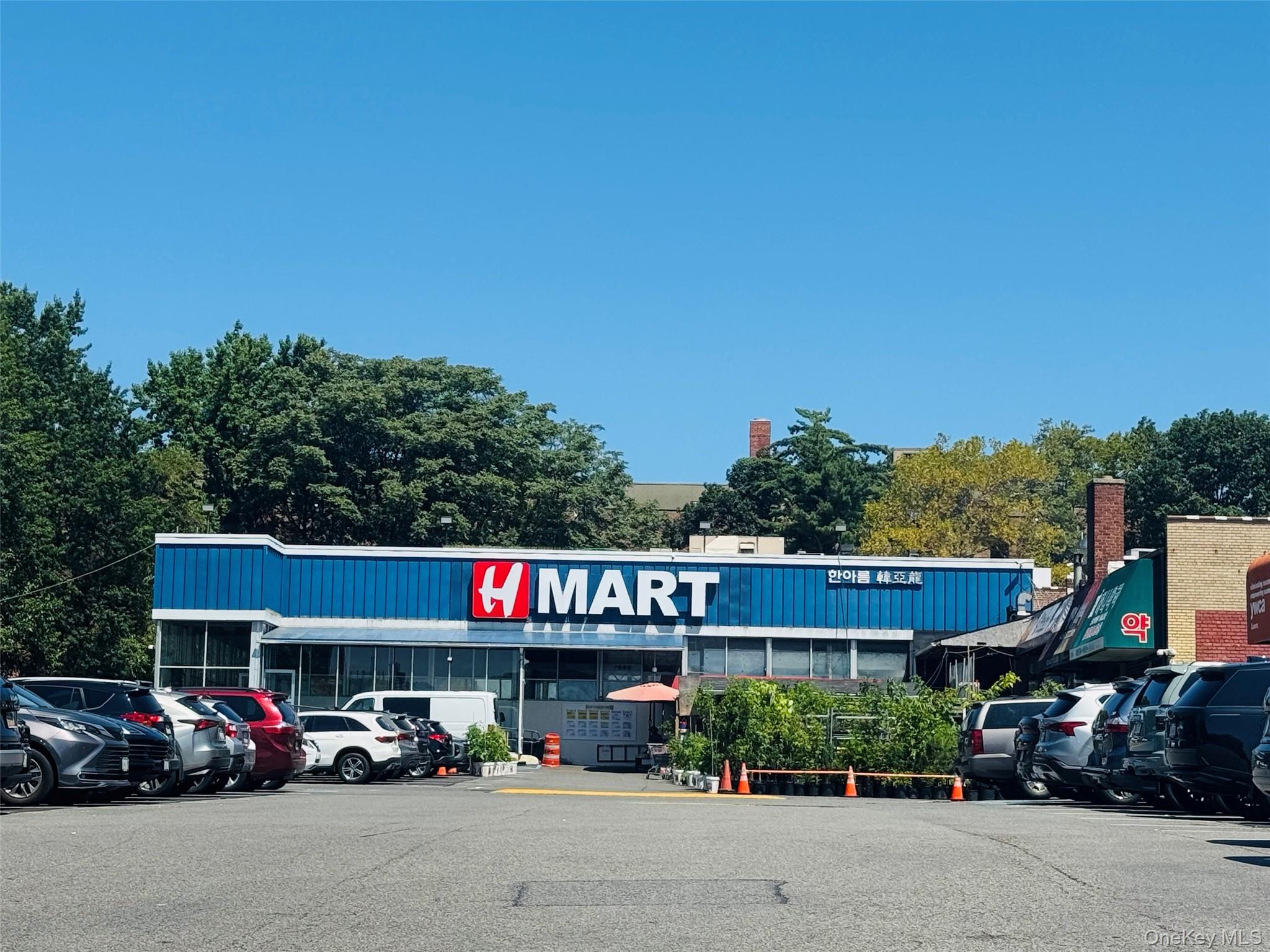 140-21 31 Road # 4J, Flushing, NY 11354