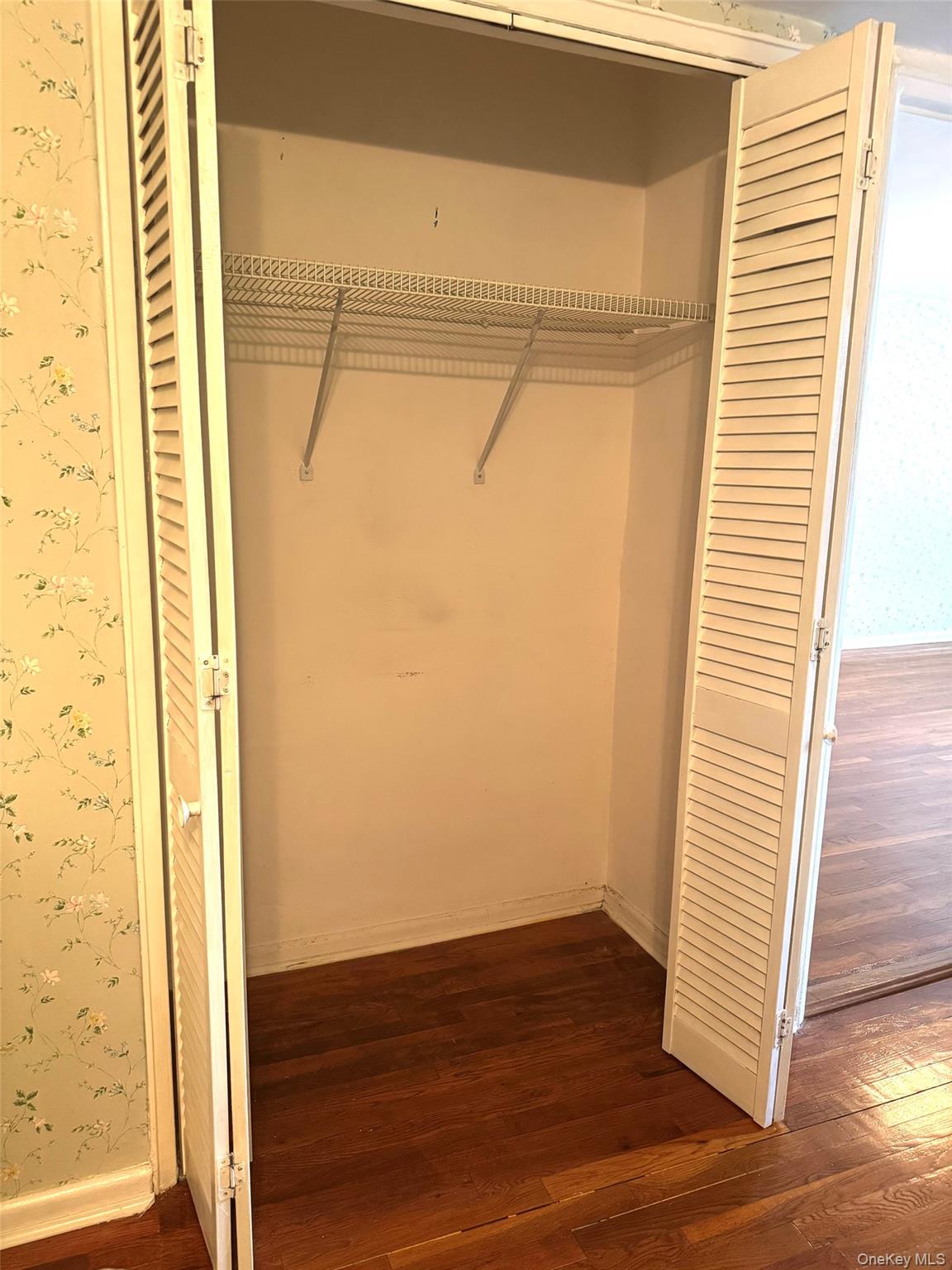 140-21 31 Road # 4J, Flushing, NY 11354