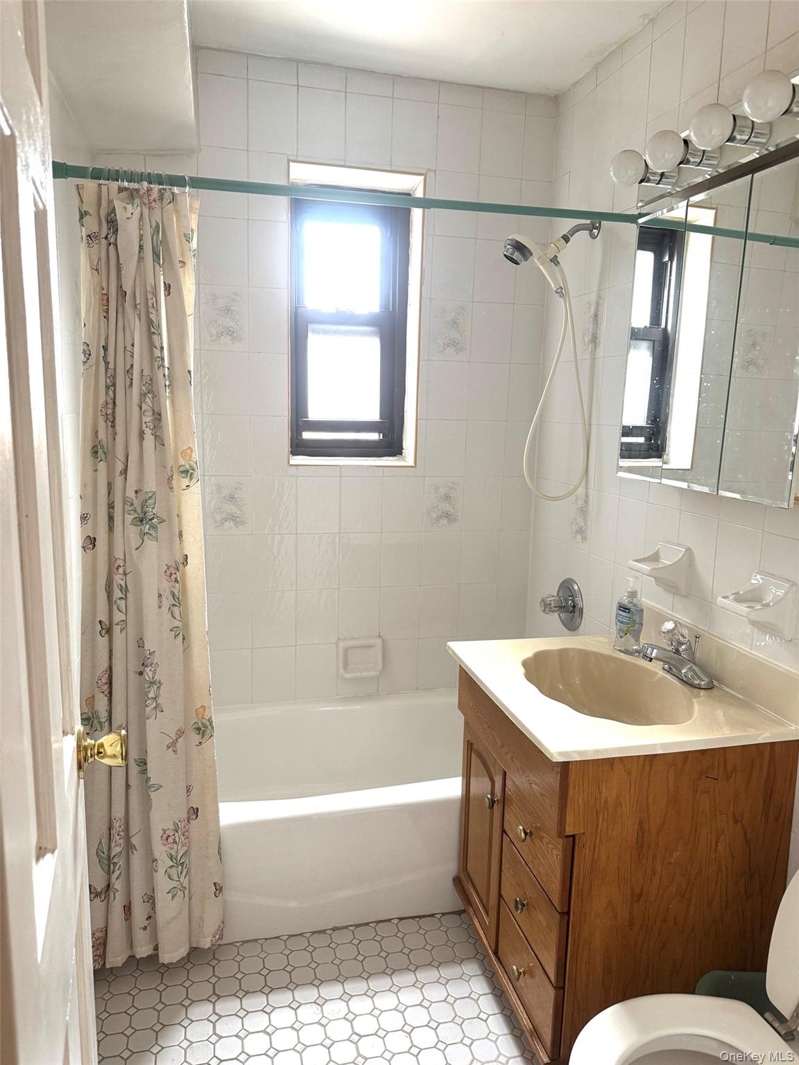 140-21 31 Road # 4J, Flushing, NY 11354