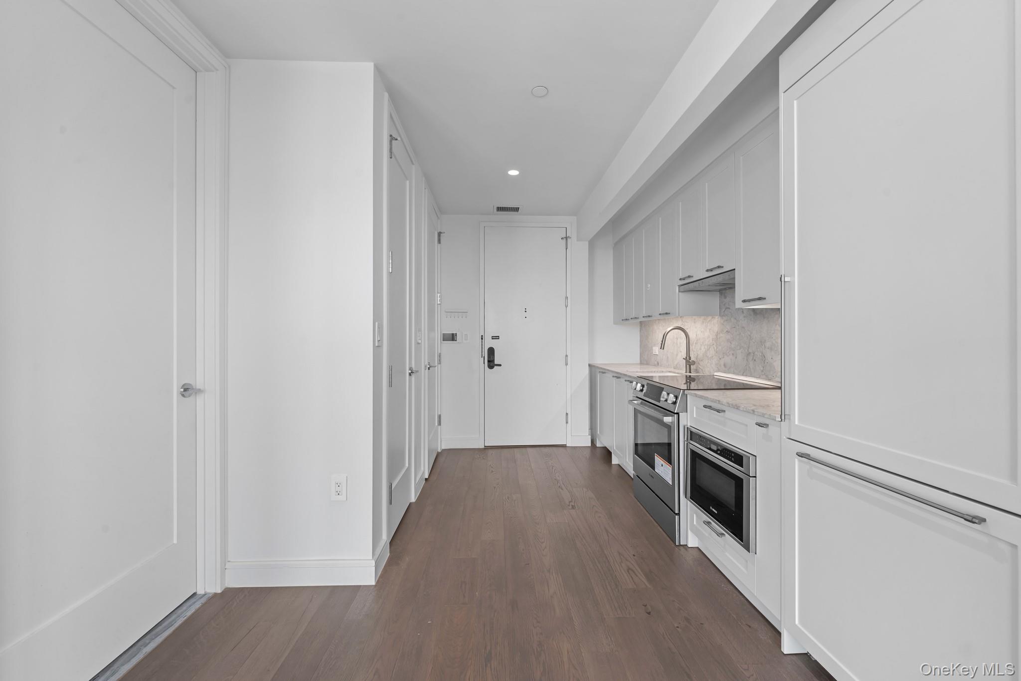 107-06 Queens Boulevard # 10E, Forest Hills, NY 11375